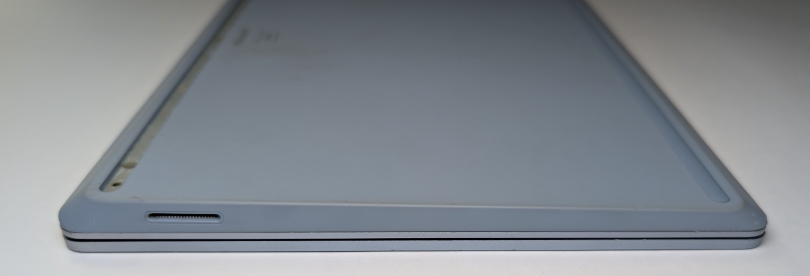 Microsoft Surface Laptop Go 12.4″ i5-1035G1 8GB 128GB SSD Win10 Home. ~566~