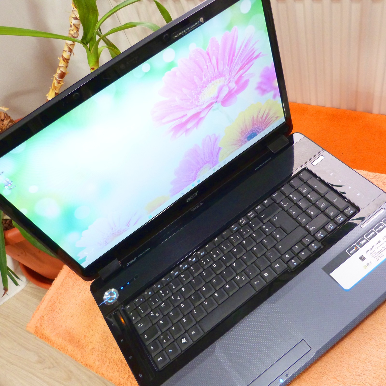 Acer 8530 Cinema Monster 18″ FULLHD GEMSTONE I 3x SSD HDD Windows 10 l 4GB RAM