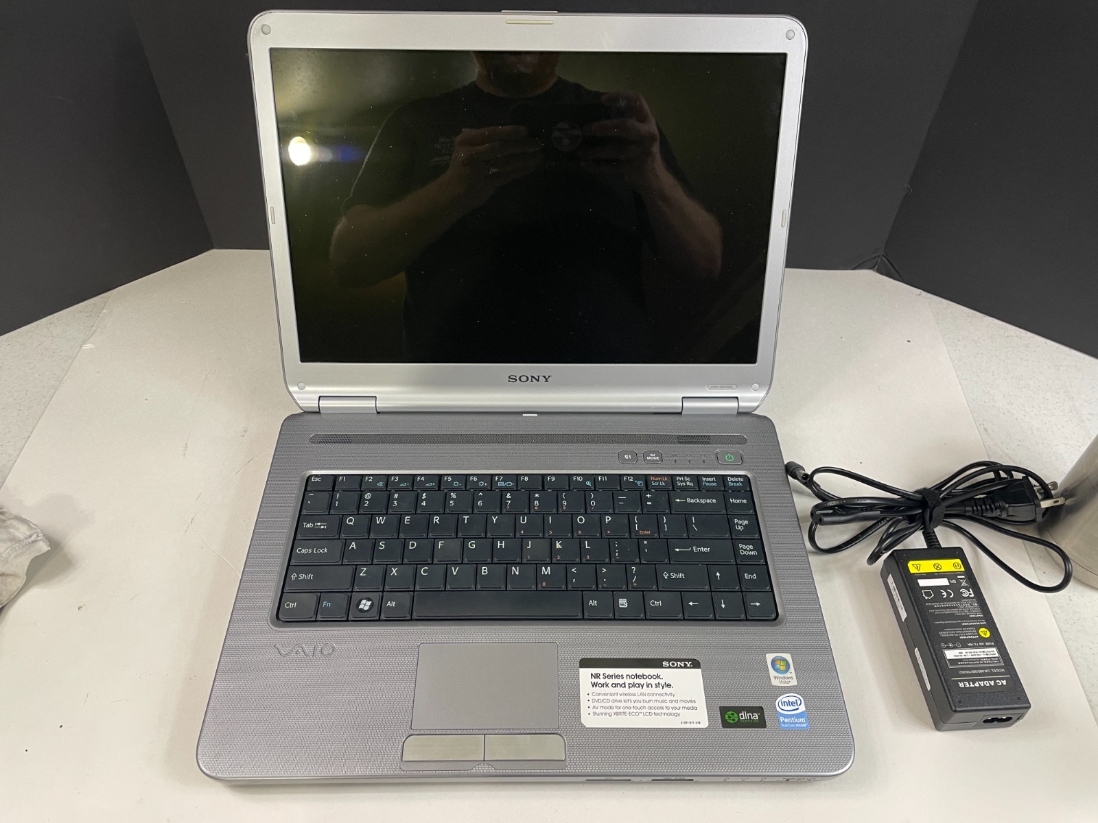 Sony VAIO VGN-NR330E 2GB RAM Pentium Dual Core Laptop Win7 ~ Charger No Battery