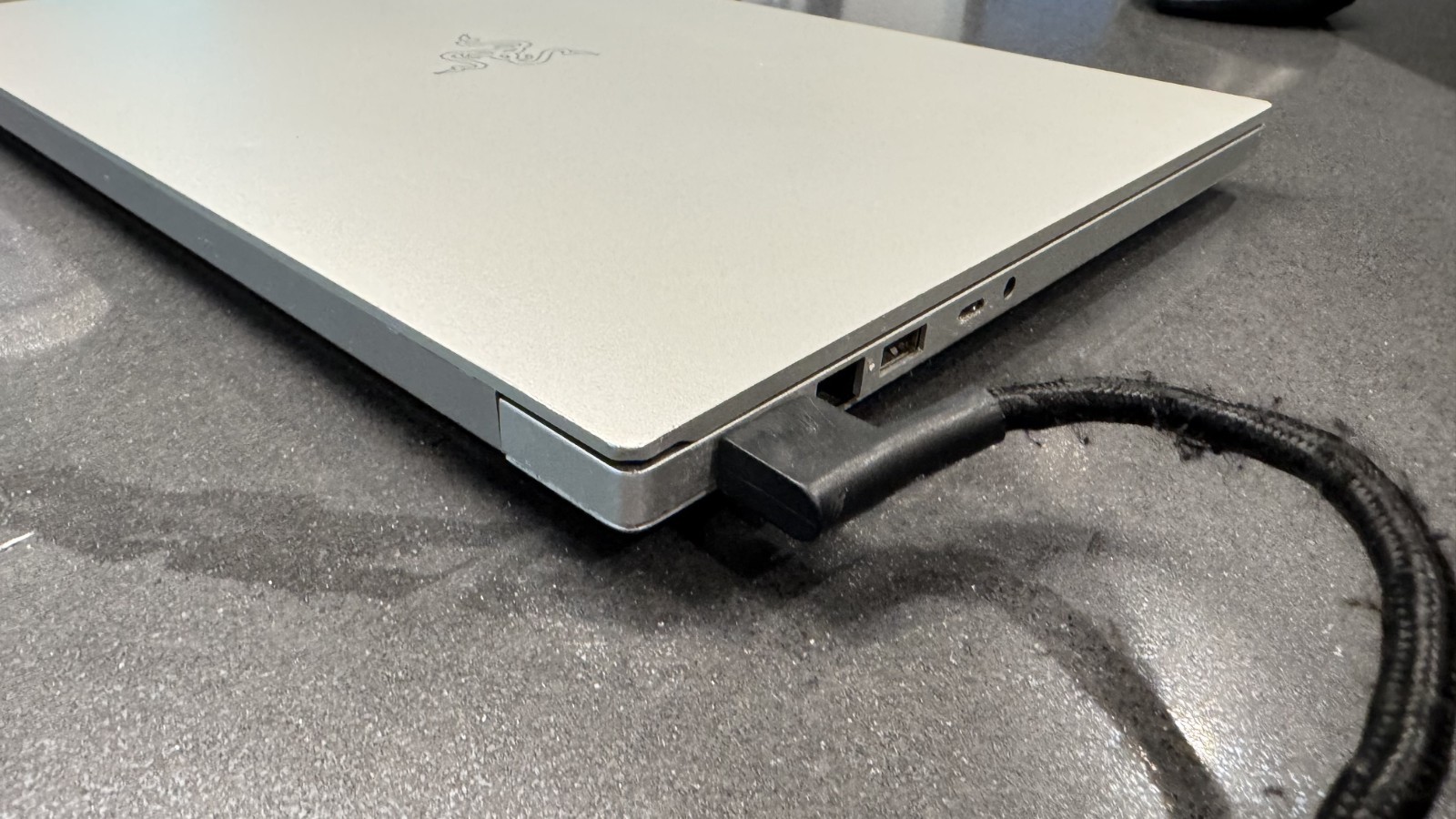Razer Blade Laptop NO: RZ09-03287EM2 | I7-10750H 2.60 Ghz | 16gb Ram | Rtx 2070