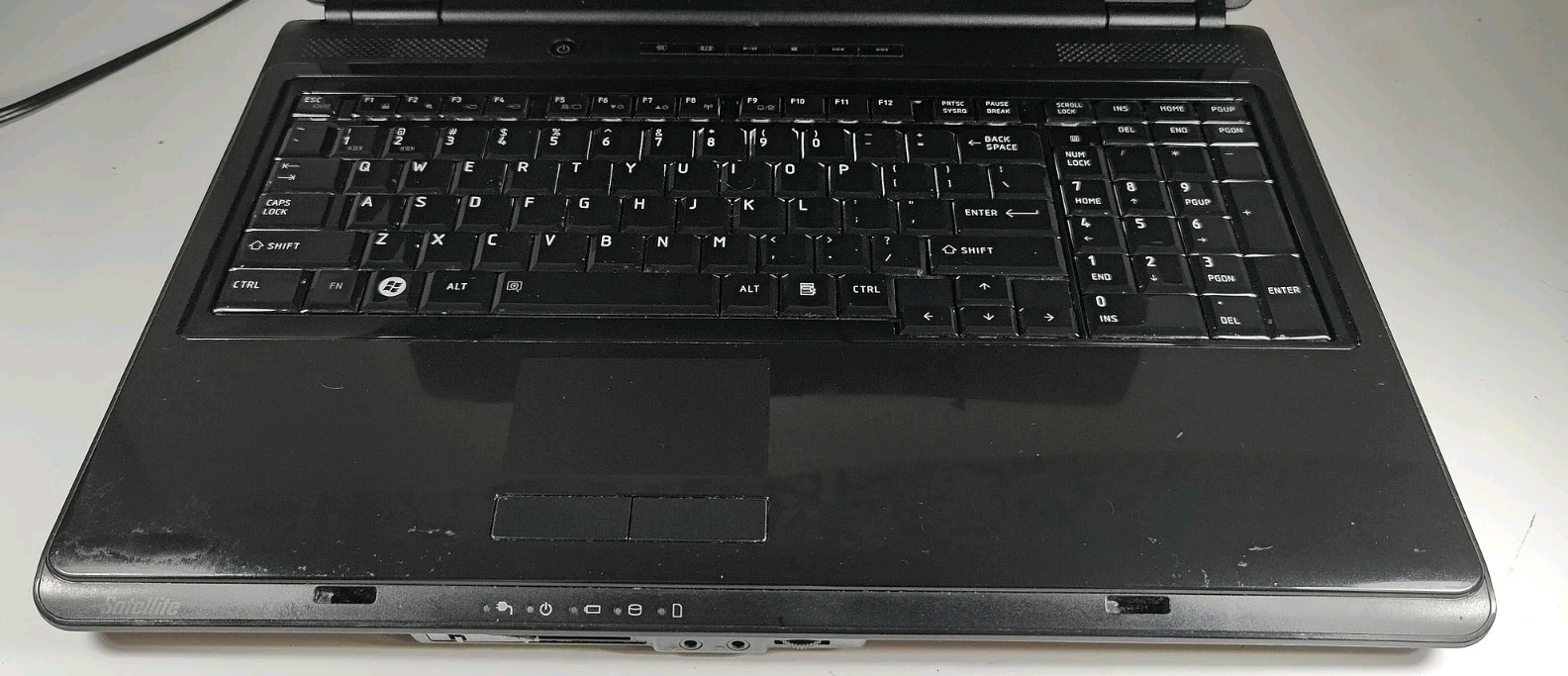 Toshiba Satellite A355-S7907 17″ Intel Pentium T4200 2.0GHZ 3GB RAM 320GB Vista
