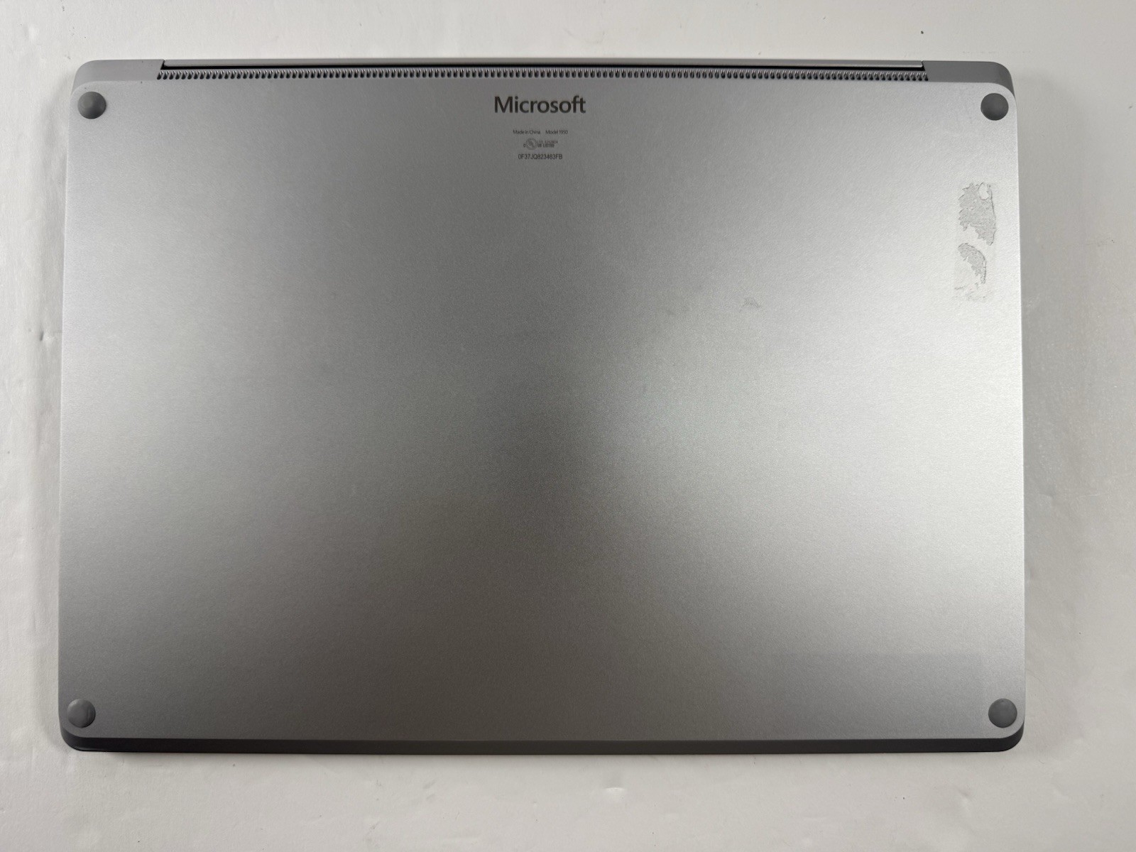 Microsoft Surface Laptop 5 13.5” 1950 Intel Core i7-1265U 16GB RAM 512GB NVME