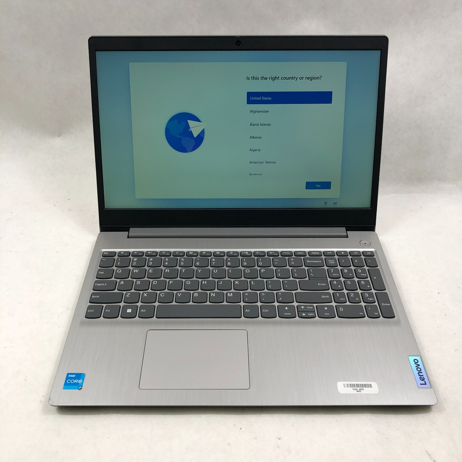Lenovo Ideapad 3-15ITL05 15″ Core i3-1115G4 256GB SSD 8GB RAM 256GB SSD W11P