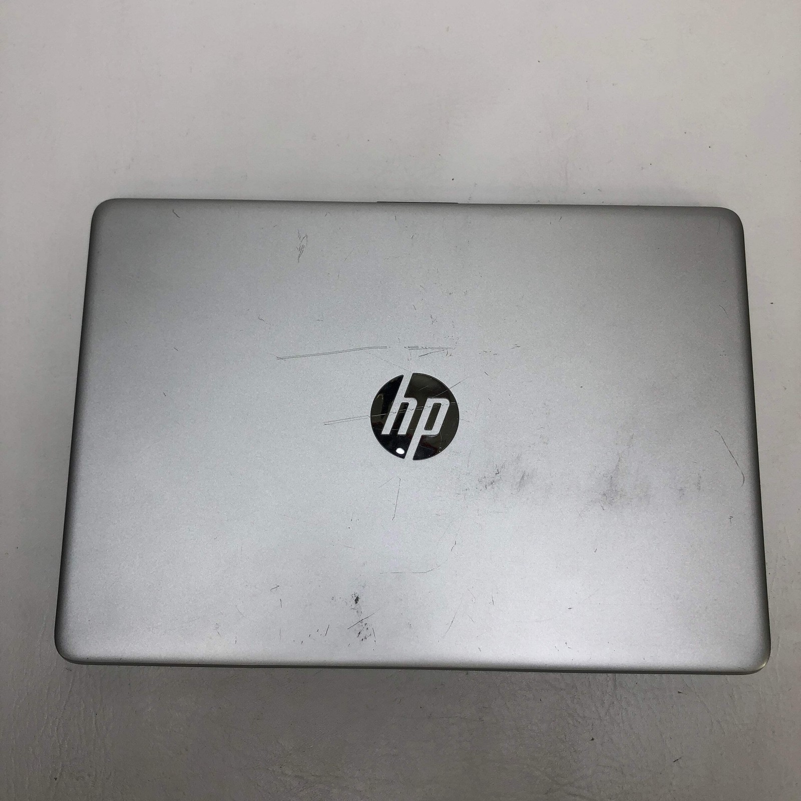 Broken HP Laptop 14-DQ1043CL 14″ i3-1005G1 1.19Ghz 8GB RAM 256GB SSD/ Marks Scre