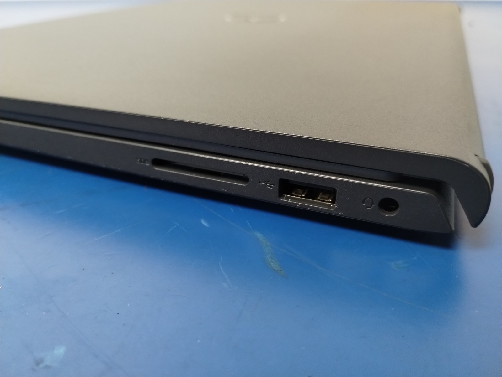 DELL 15 DC15255 G8MK9, AMD Ryzen 7 7730U, 2.00 GHz, 16 GB RAM, 512 GB NVMe SSD