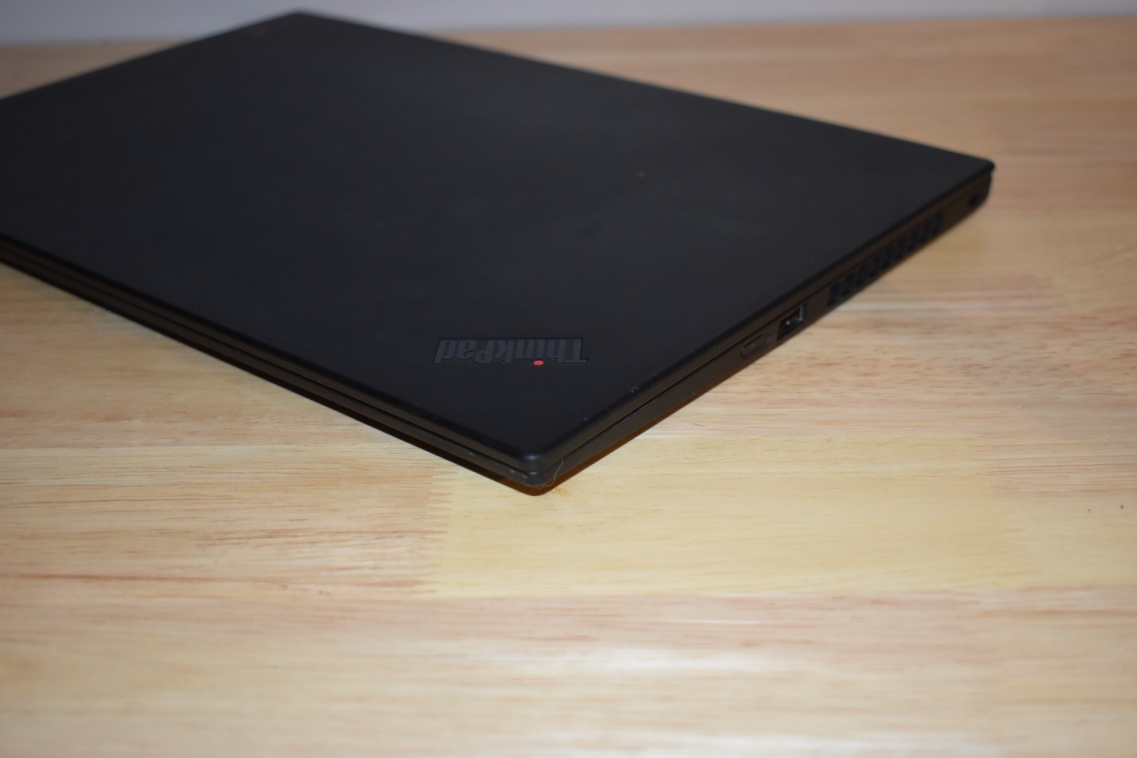Lenovo ThinkPad X1 Carbon 7th Gen i7-8565U 16GB RAM WQHD 2560×1440 Windows 11