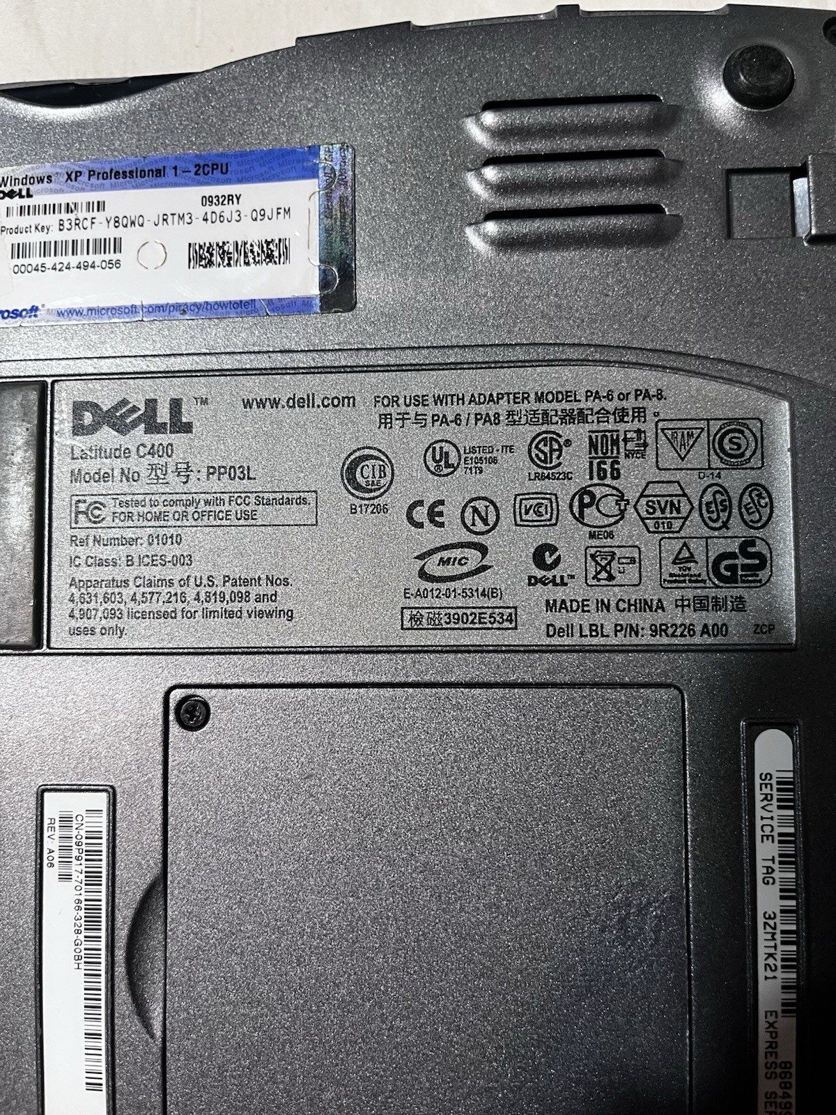 Dell Latitude C400 12″ Laptop Windows XP Pro Pentium M 512MB HDD Gray FOR PARTS