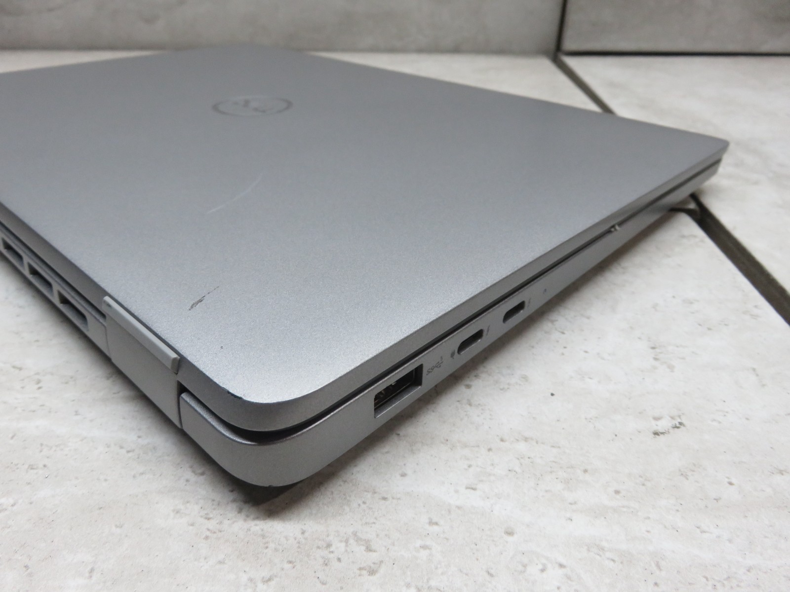 DELL Latitude 5350 13.3″ Ultra 5 135U 1.6Ghz 16GB DDR5 256GB NVMe WIN 11 PRO