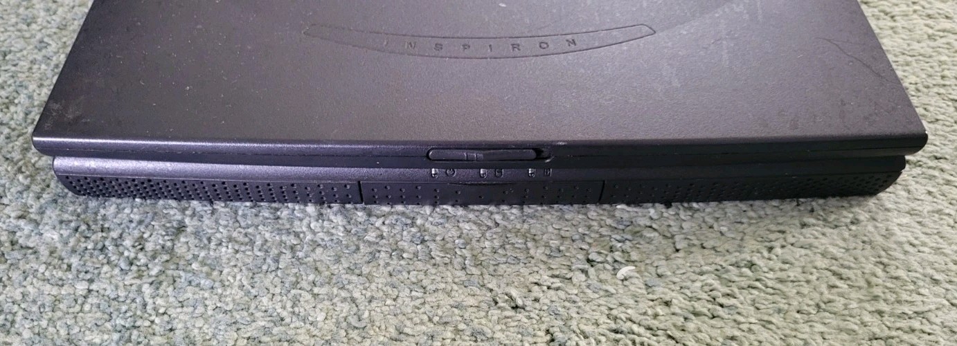 Dell Inspiron 2650 Retro Gaming Laptop Pentium 4 1.70GHz 128MB RAM Windows XP
