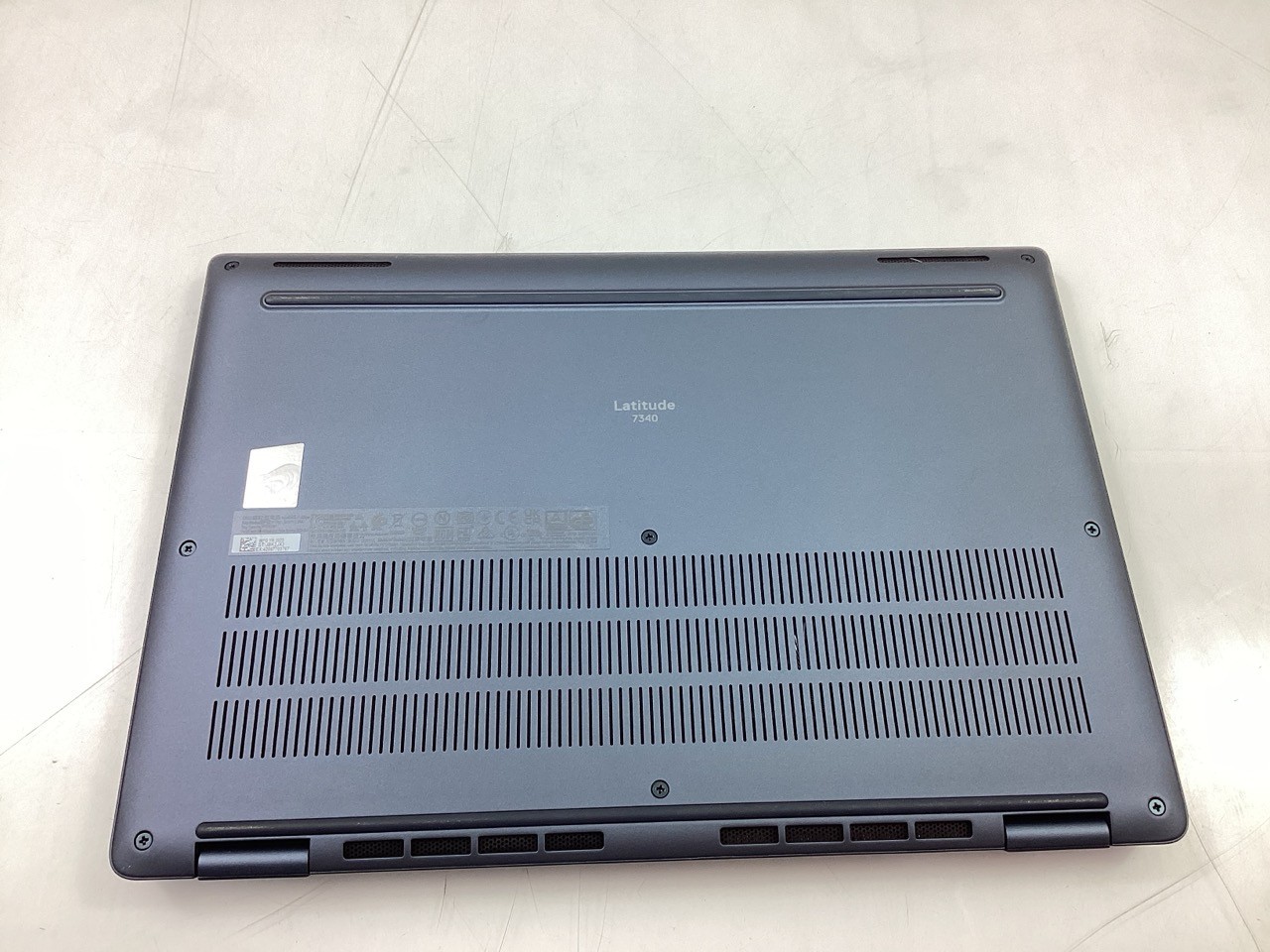Dell Latitude 7340 13.3″ FHD i5-1345U 16GB 256GB W11P – vPro Enterprise (CNRH2)