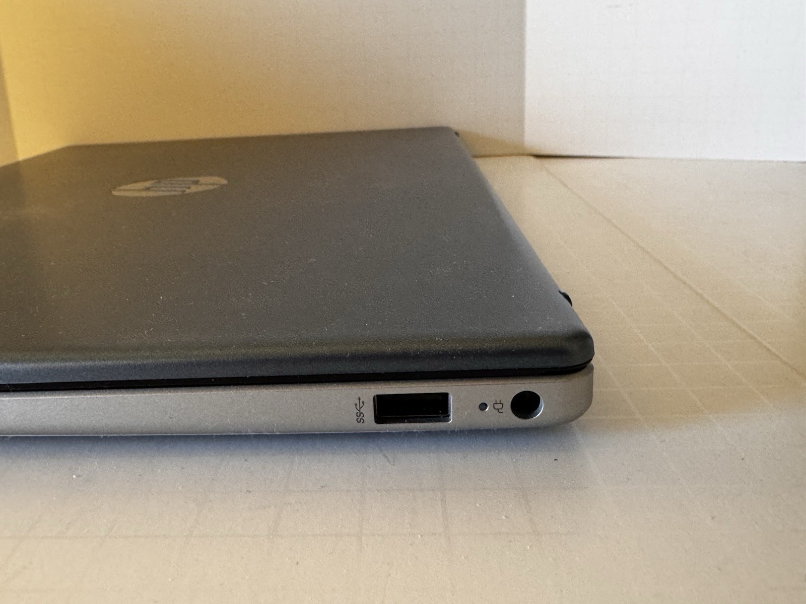 HP Laptop 15.6″ Touch 15-fc0132ds AMD Athlon Silver 7120U,128GB SSD 4GB Ram