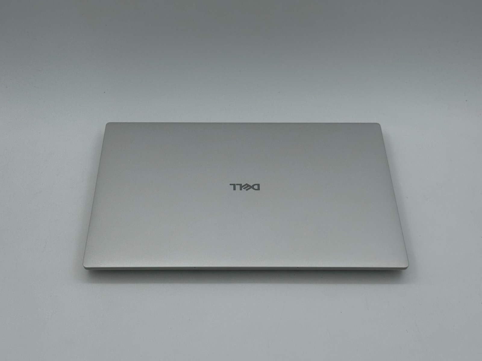 Dell Premium 14.5″ 3.2K OLED Touch Laptop Intel Ultra 7 255H 32GB 1TB SSD
