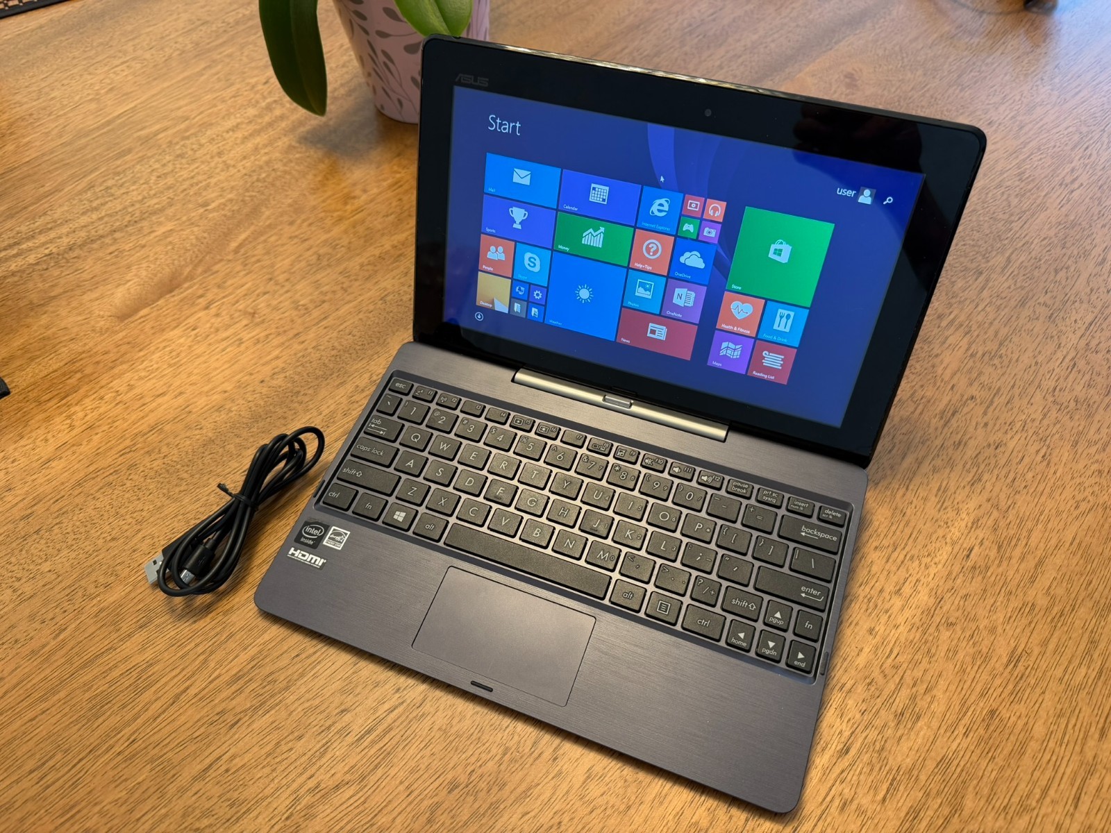 ASUS Transformer Book T100T 10.1″ 32GB, Intel Atom Quad-Core – Windows 8.1