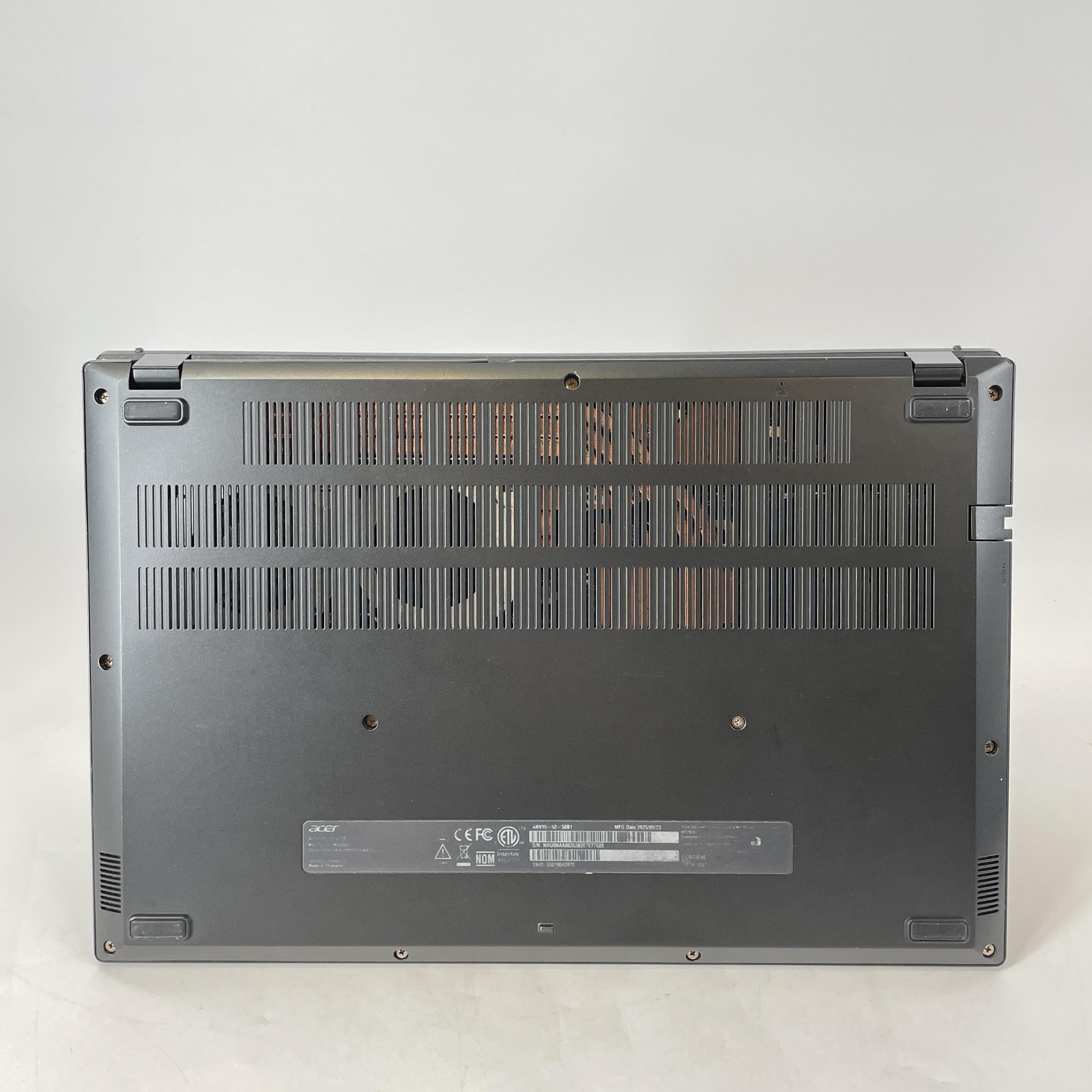 Acer Nitro V 15 165Hz FHD 2.1 GHz i5-13420H 8GB 512GB SSD RTX 4050 BENT FRAME