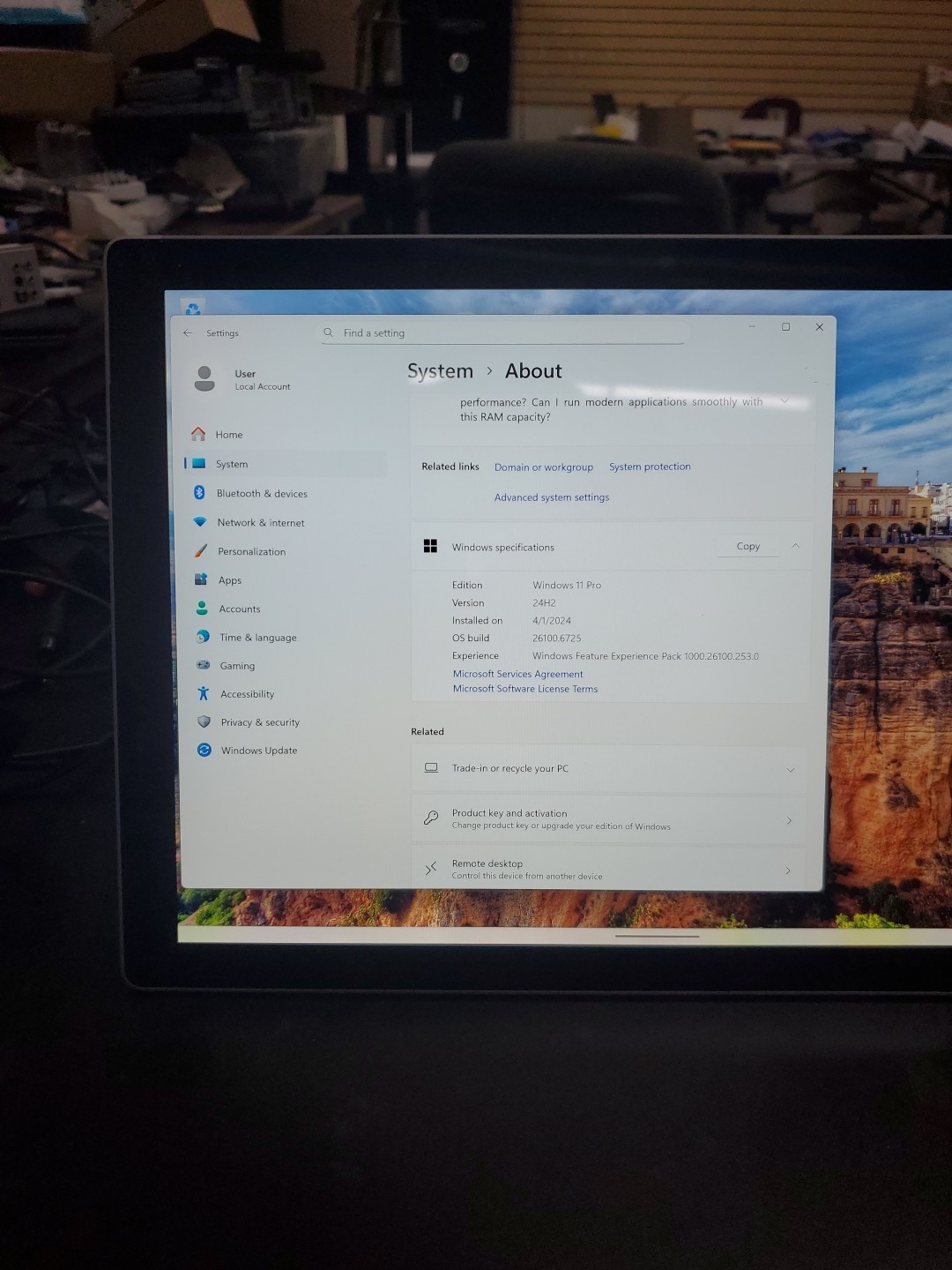 Microsoft Surface Pro (M3-7Y30, 4gb RAM 128gb SSD, W11Pro) 111225-7
