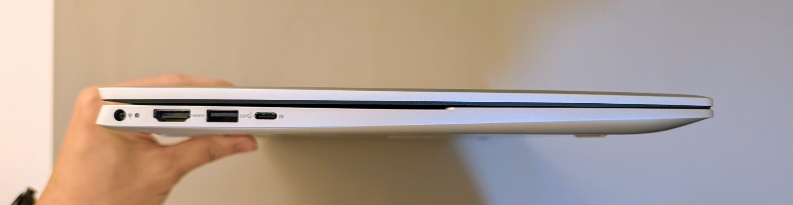 Dell Inspiron 16 5635 (Ryzen 7 7730U, 16GB, 1TB SSD, Windows 11 Home)