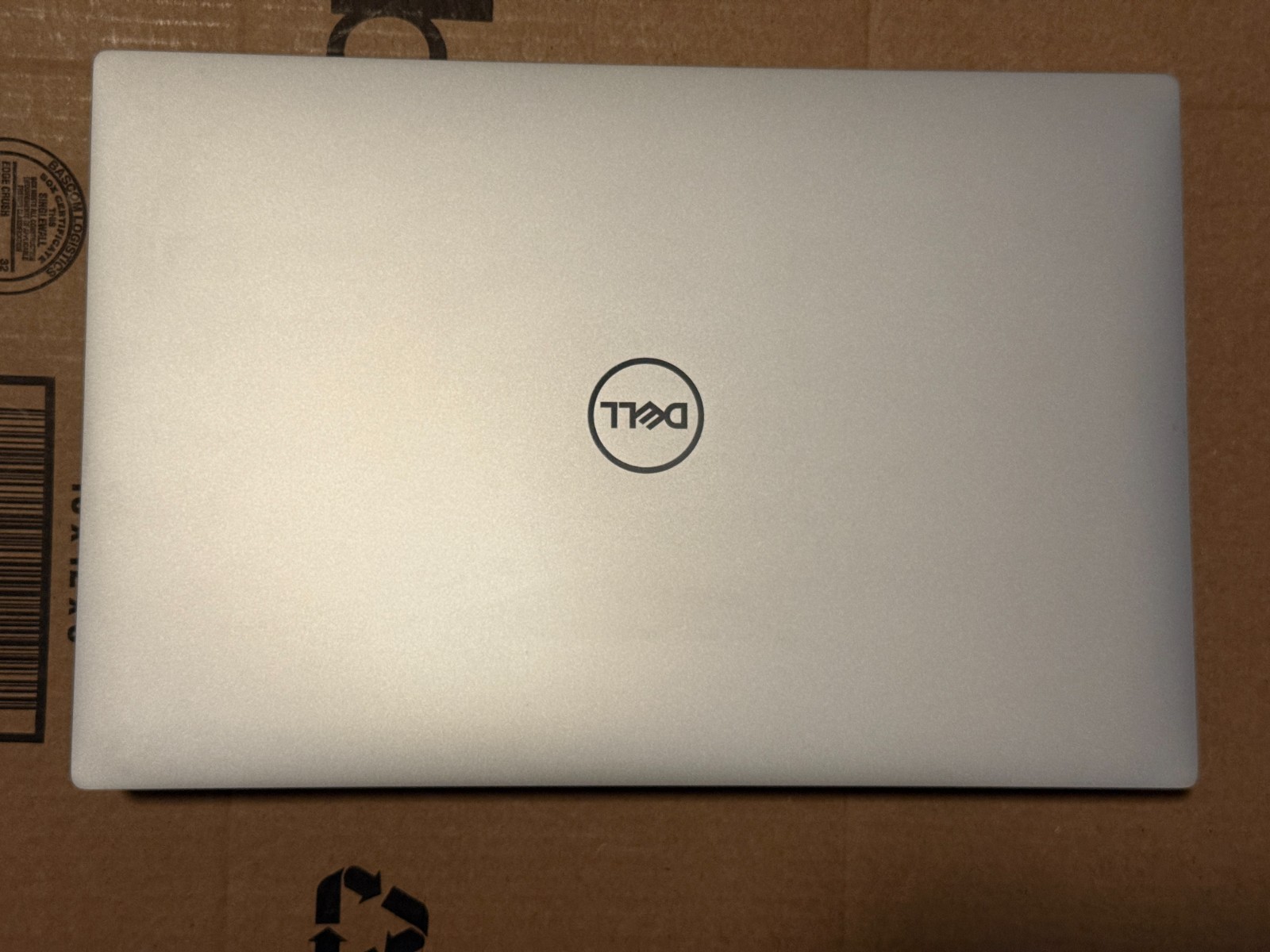 Dell XPS 16 9640 Laptop Ultra 9 185h CPU 32gb DDR5 512GB SSD 4060 GPU 4k OLED