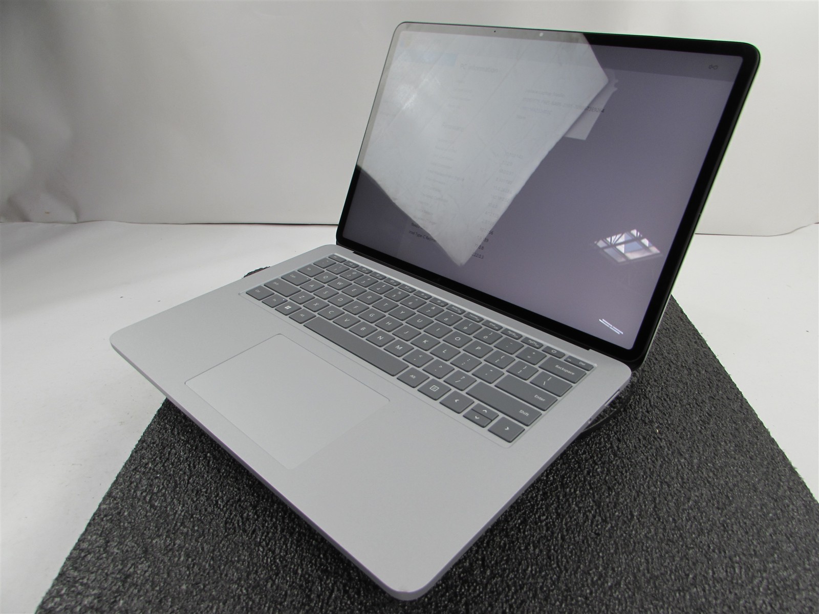 Microsoft Surface Laptop Studio 1964 i7-11370H 1TB SSD 32GB RTX A2000 *No A/C*