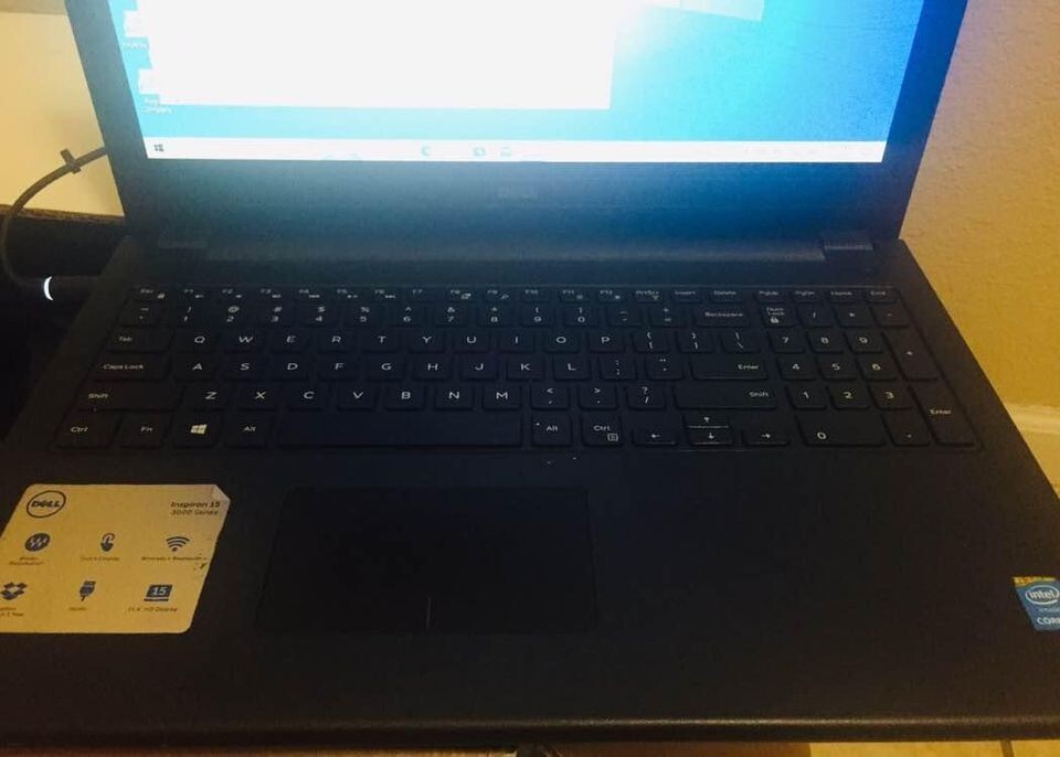Dell Inspiron 15 3000 Series i3542-3267BK 15.6in. (1TB, Intel Core i3 4th Gen.,