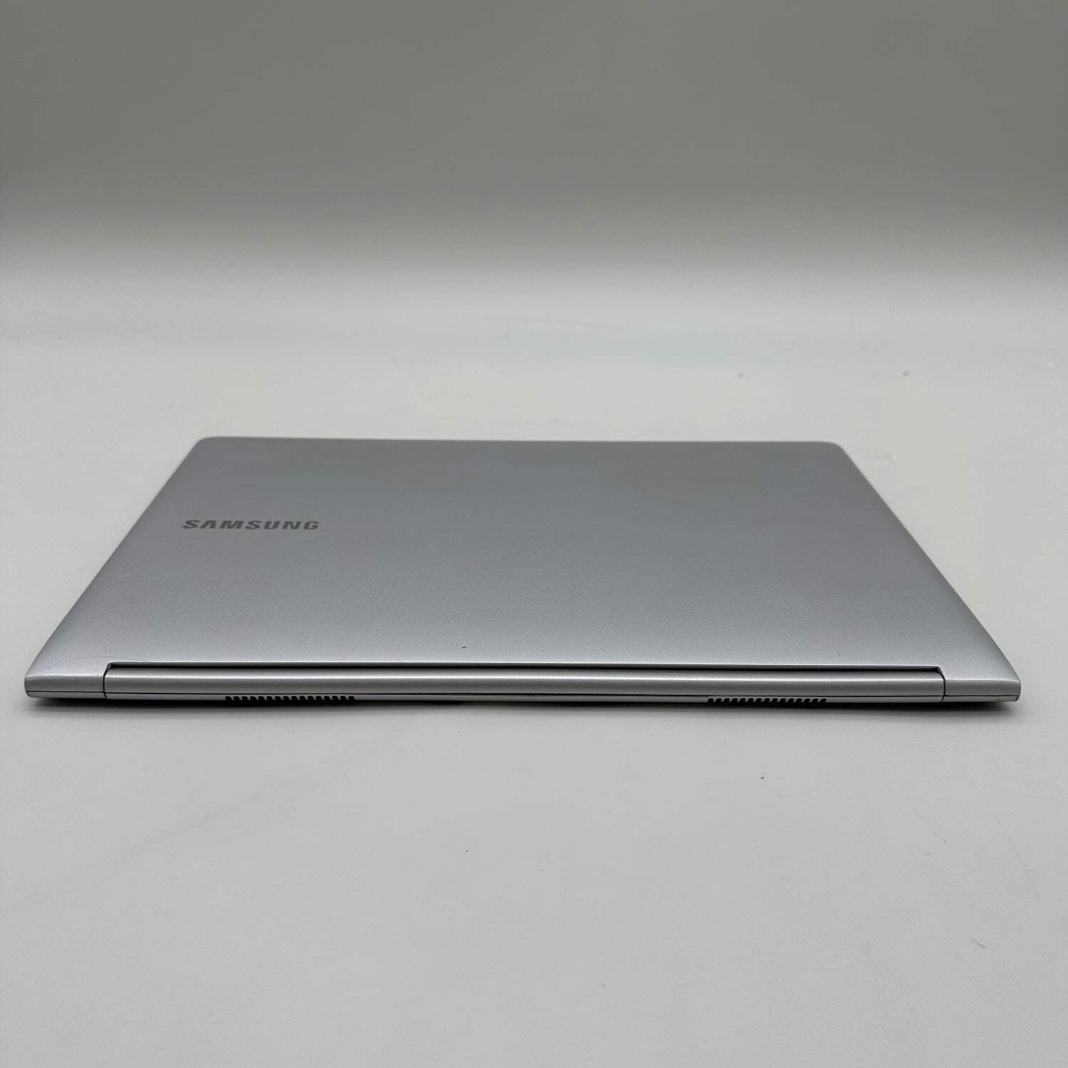 Samsung Galaxy Notebook NP900X4D 13.3″ i7-3517U 1.9GHz 8GB RAM 126GB SSD