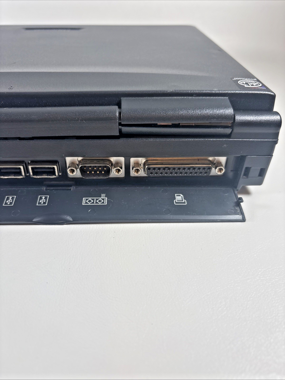 Vintage WinBook XL Laptop Pentium Windows XP Tested 18gb w/ AC Adapter & Manual