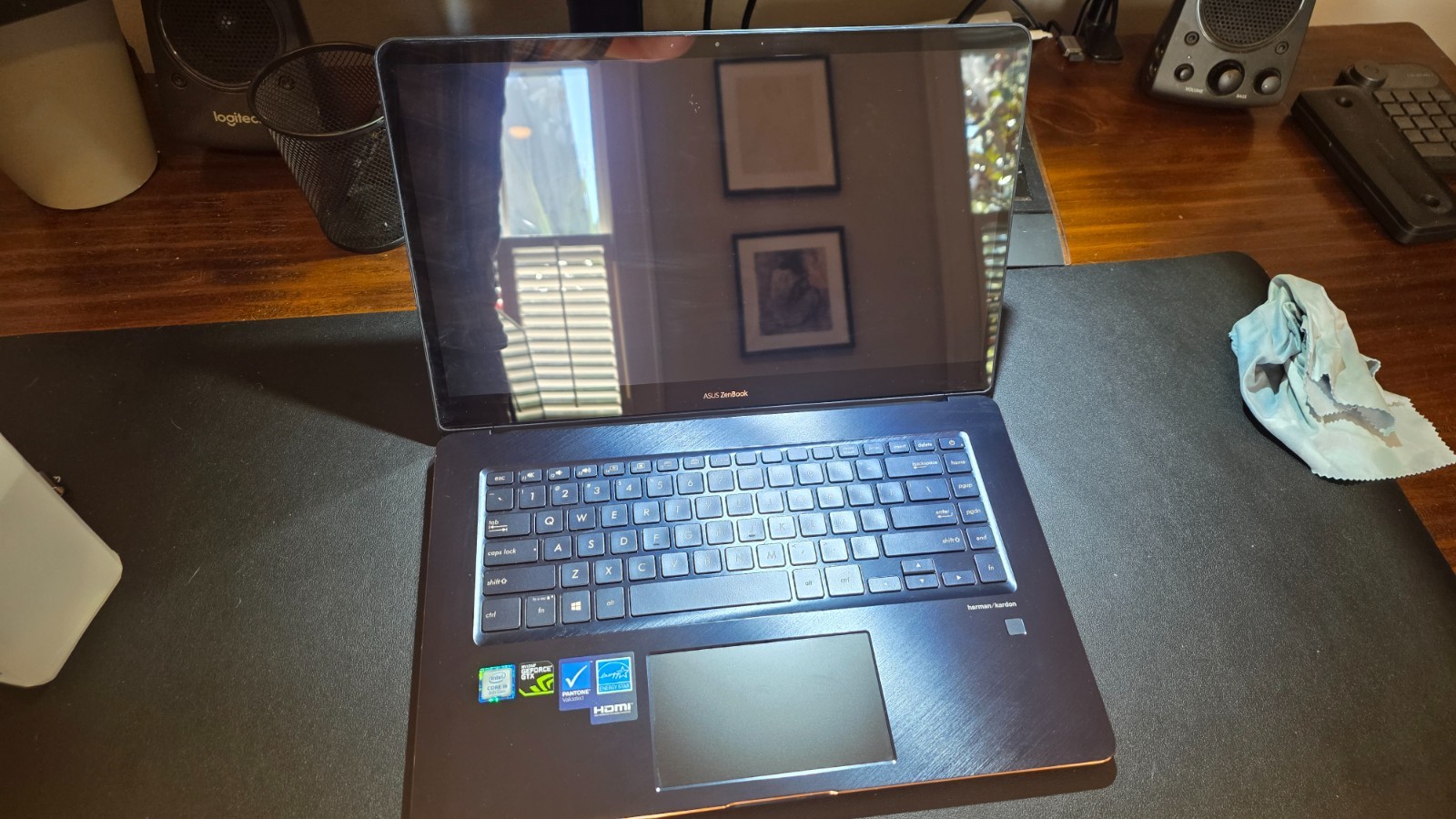 ASUS Zenbook Pro 15 UX580GE i9-8950HK 2TB Disk 16GB RAM Fingerprint + Screenpad