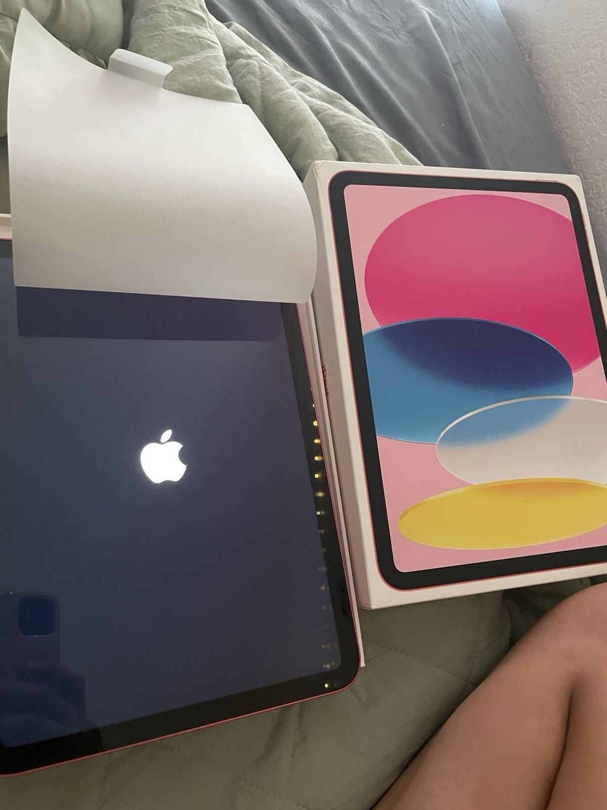 New iPad, iPadA16 (11th gen) (color Pink) Brand New No Scratches. W Charger!