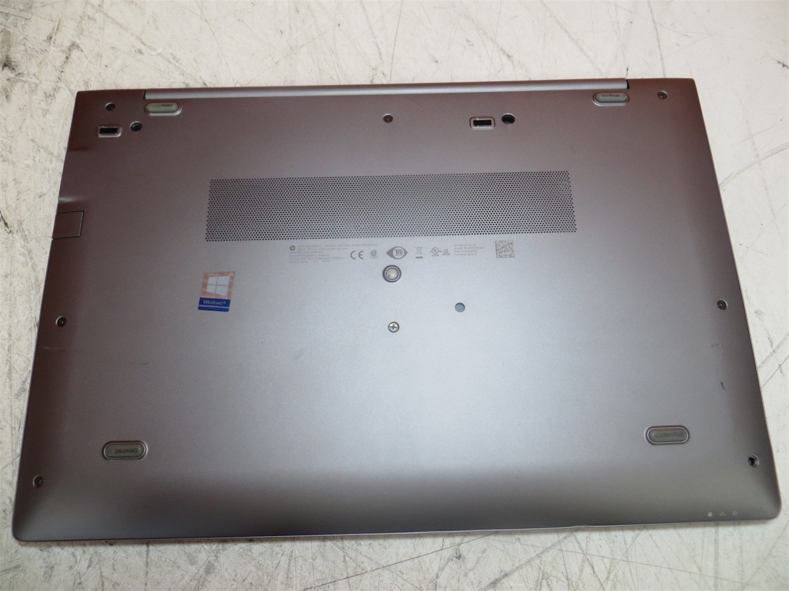 Light Spots HP ZBook 15u G6 Laptop Intel i7-8565U 1.8GHz 8GB 256GB SSD
