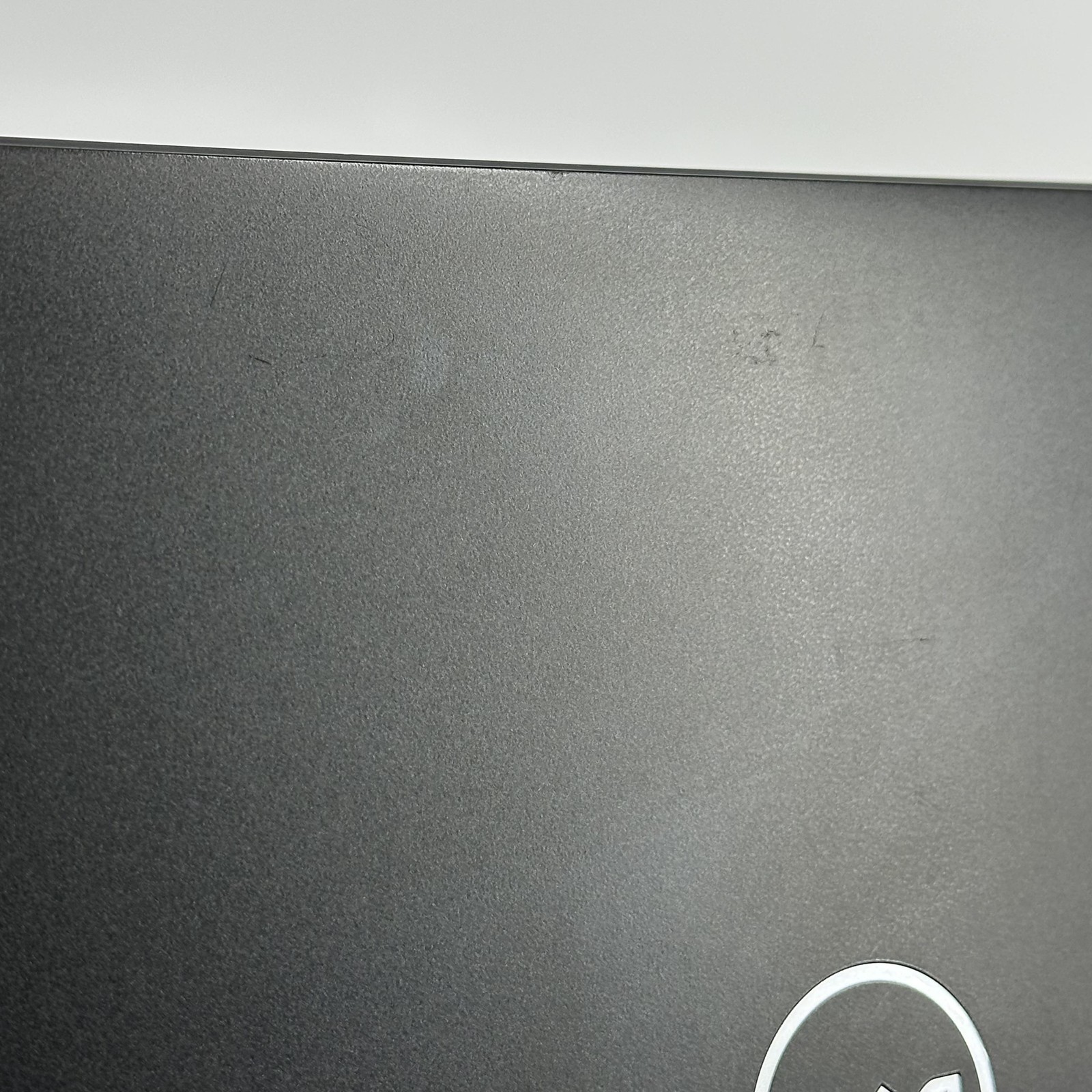 Dell Latitude 5501 15.6 Black FHD i7-9850H 2.60GHz 16GB 512GB SSD Good