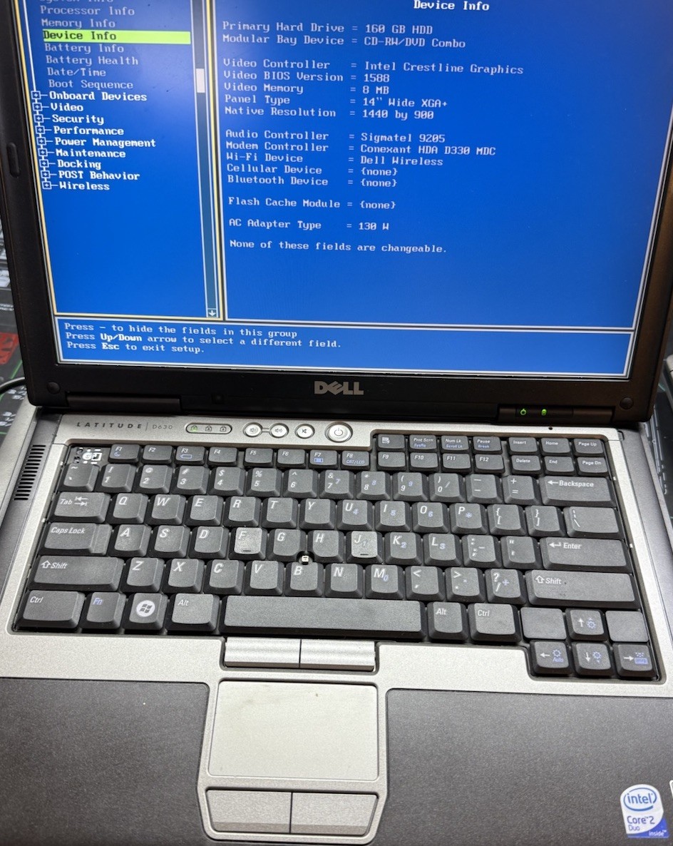 Dell Latitude D630 Laptop Duo 2, 2GB RAM , 160GBHD Win XP NO BATTERY MISSING KEY