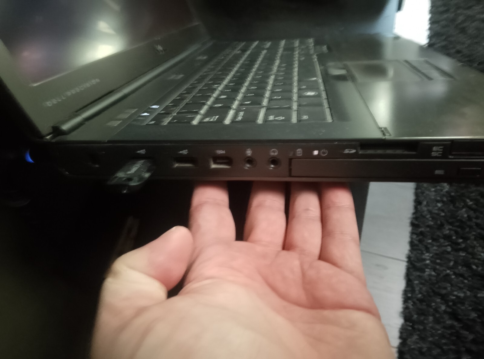 Dell Precision M6800 17.3″ Laptop i7-4800MQ 2.70GHz 8GB RAM NVIDIA