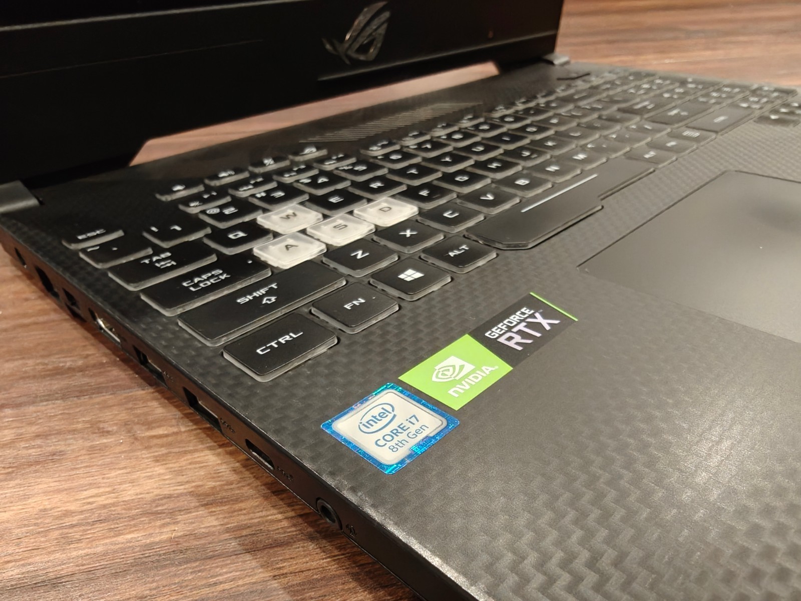 Asus ROG Strix SCAR II Gaming Laptop RTX 2070 32GB RAM 4TB NVMe SSD 15.6″ Win 11