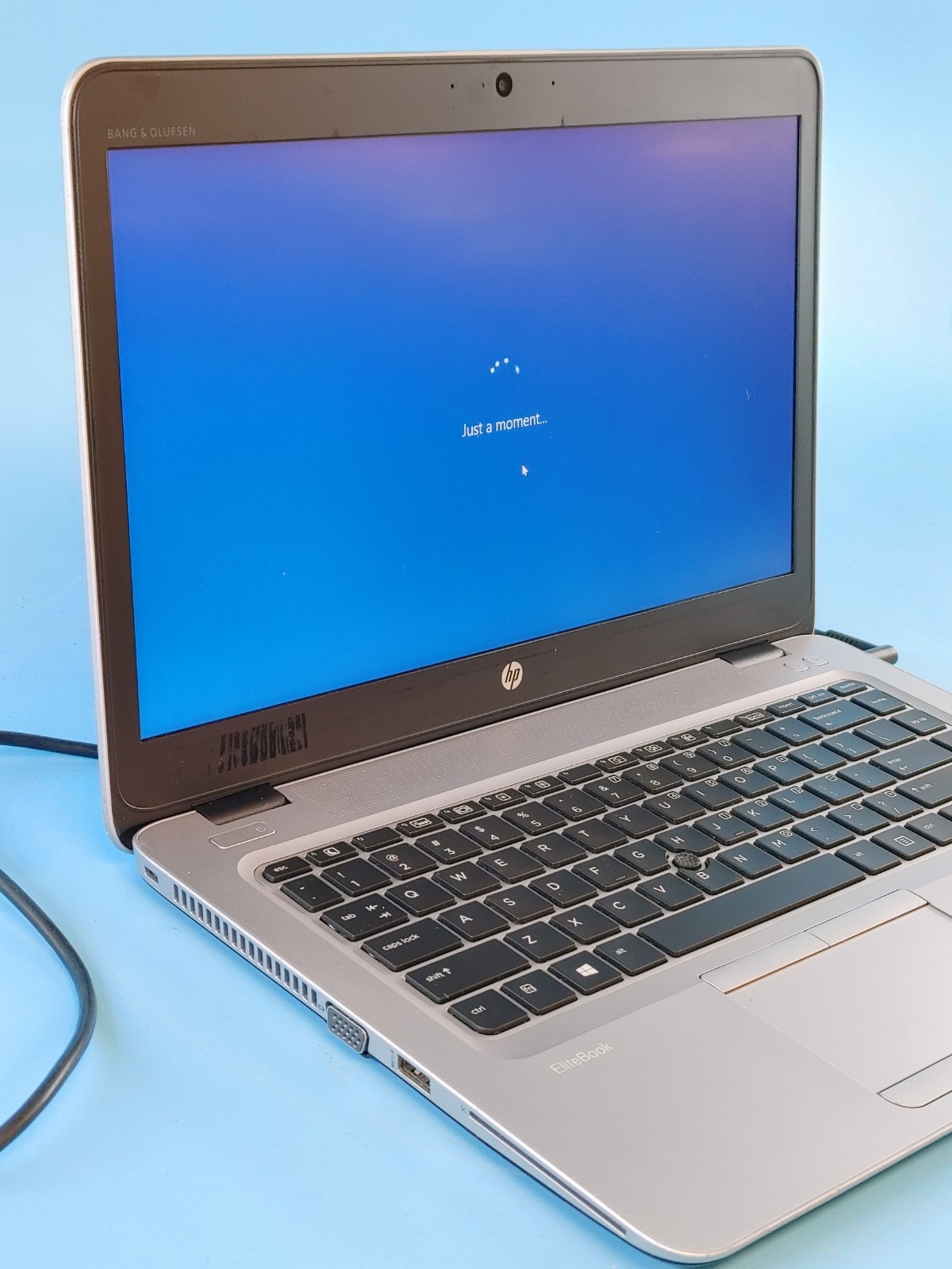 HP EliteBook 840 G4 2ST93US 14 i5-7300U 2.6 16GB 256GB SSD WINDOWS 10 PRO
