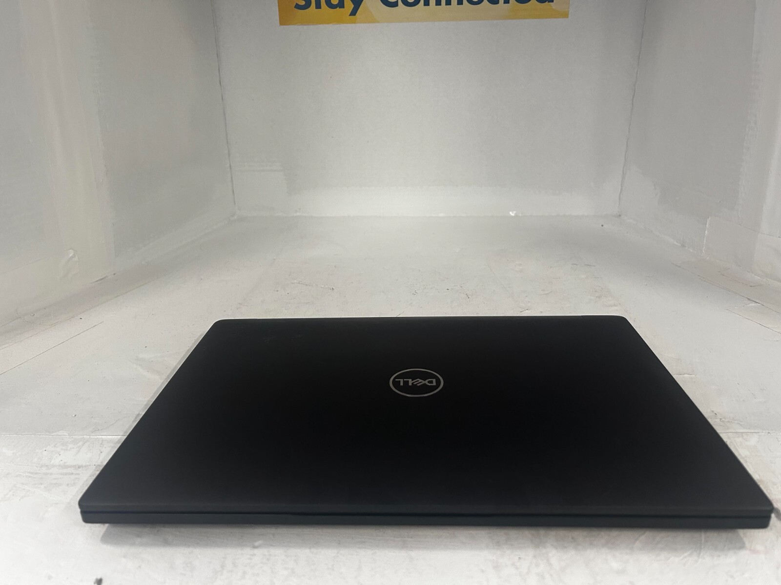 Dell Latitude 7490 14 in (256GB SSD, Intel Core i7 8650U, 3.9 GHz, 16GB) Laptop