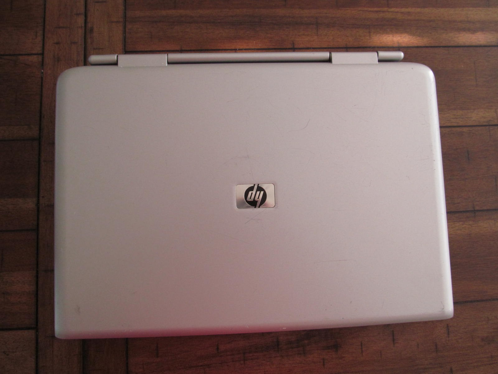 HP Pavilion ZD8000 17″ Vintage Pentium4 3.0ghz Laptop No HDD Parts or Repair