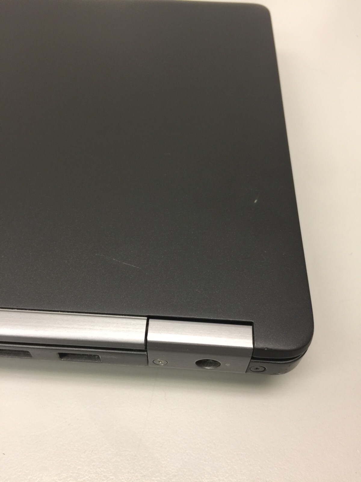 Dell Latitude E7470 14″ 256GB SSD Core i5 6th gen 2.40GHz, 12GB WIN 11 PRO