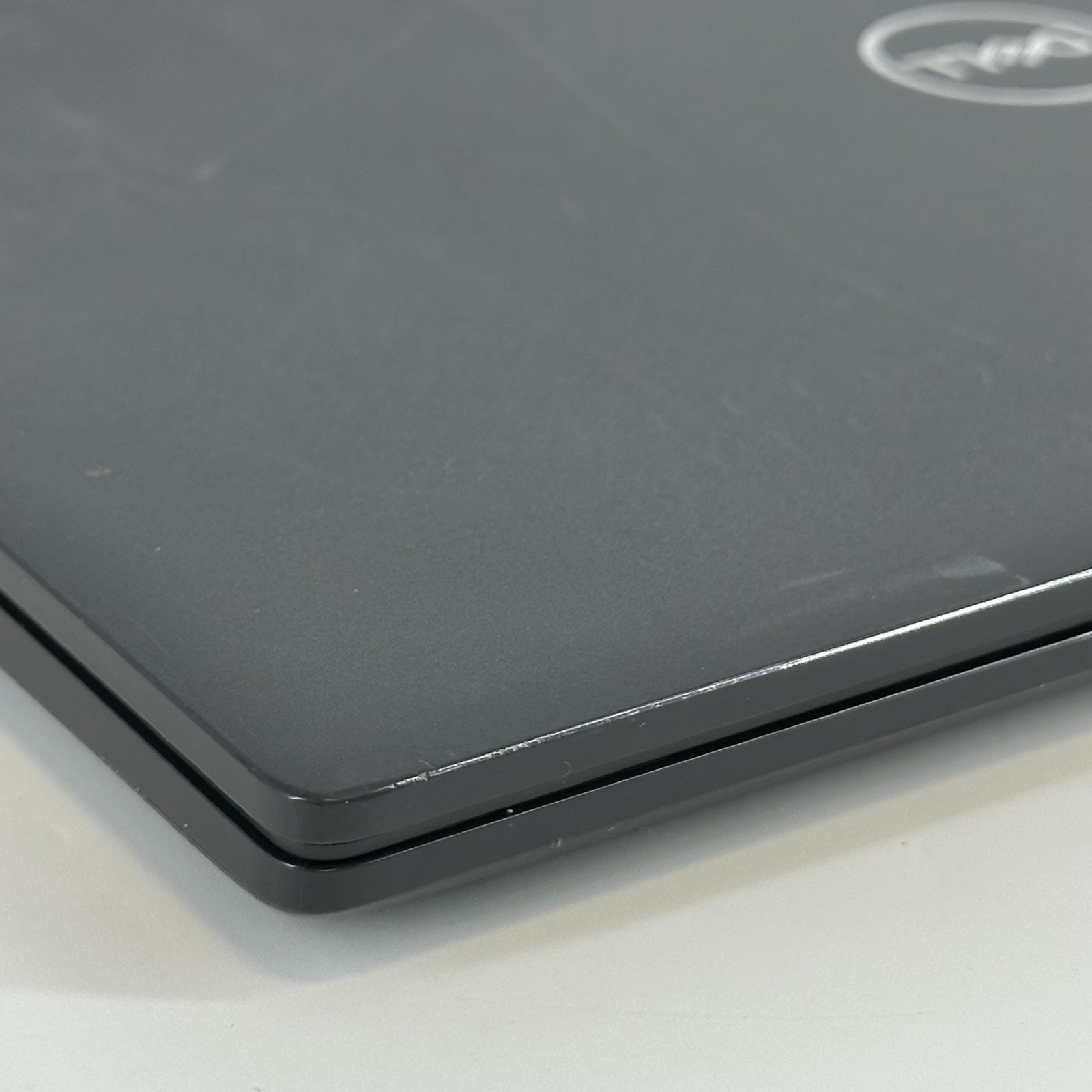 Dell Latitude 3410 14 Gray FHD i7-10510U 1.80GHz 16GB 512GB SSD Good