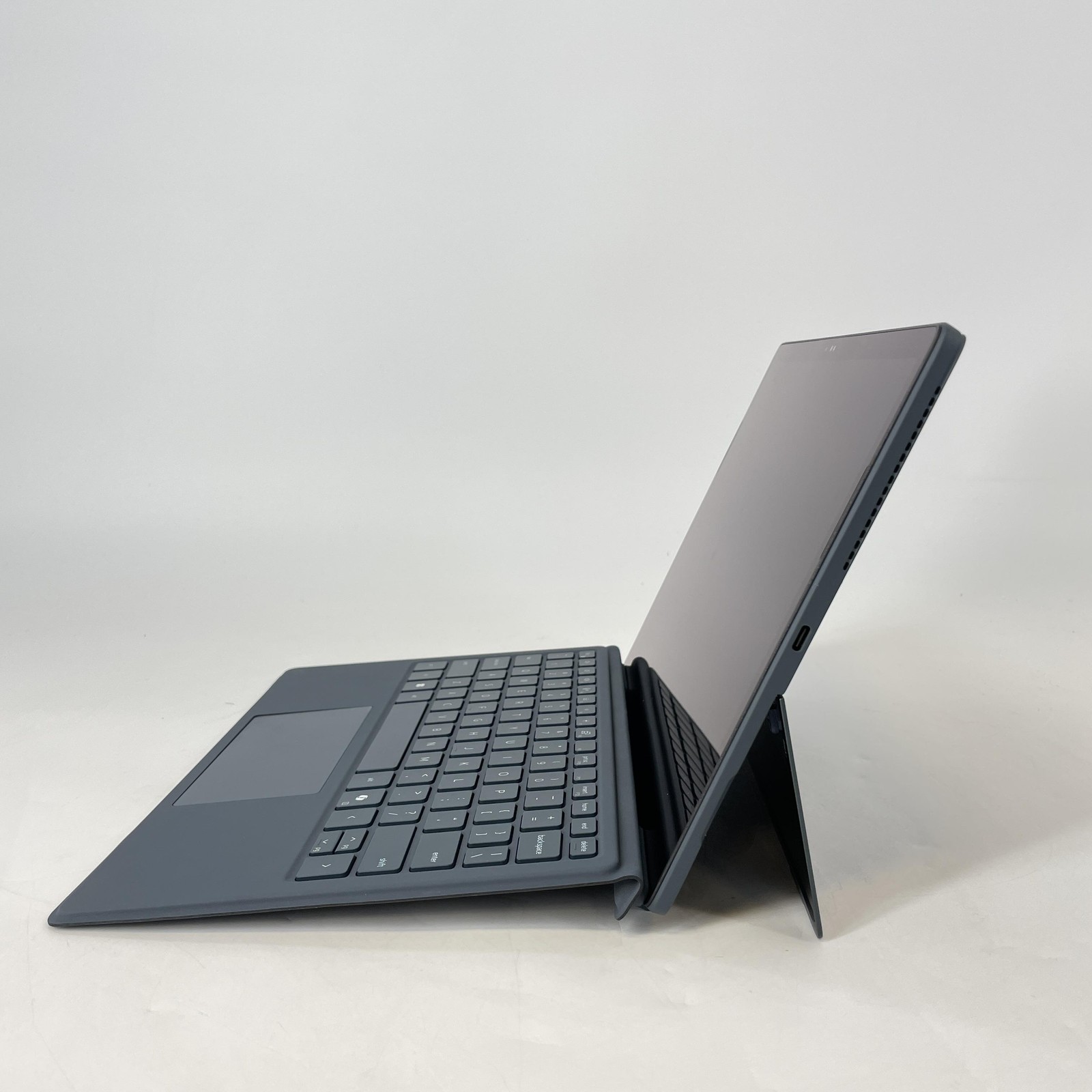 Dell Latitude 7350 (Detachable) 13.3 QHD+ TOUCH 3.8GHz Ultra 7 164U 32GB 256GB