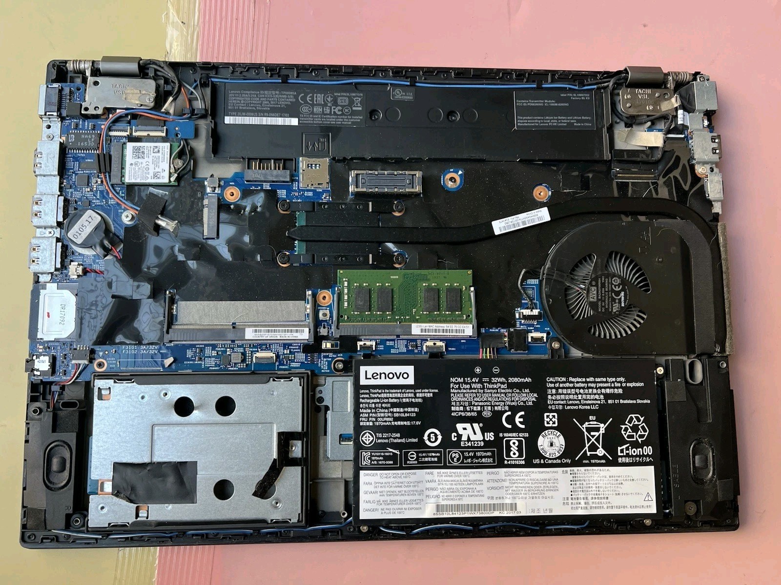 LENOVO THINKPAD T570 Core i5-6300U 8GB RAM 0GB HDD WEBCAM PARTS
