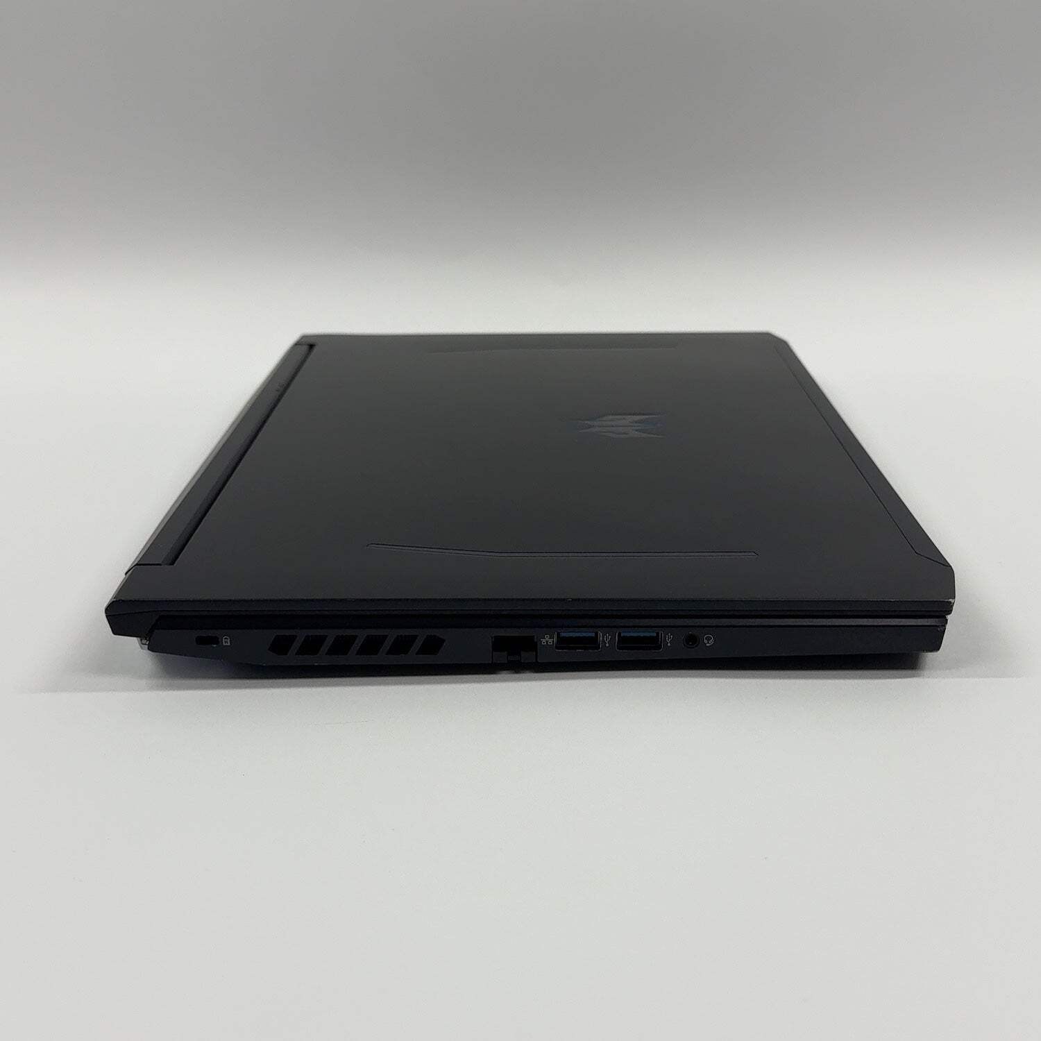 Broken Acer Predator Helios 300 i7-10750H 16GB RAM 512GB SSD GTX 1660 Ti READ