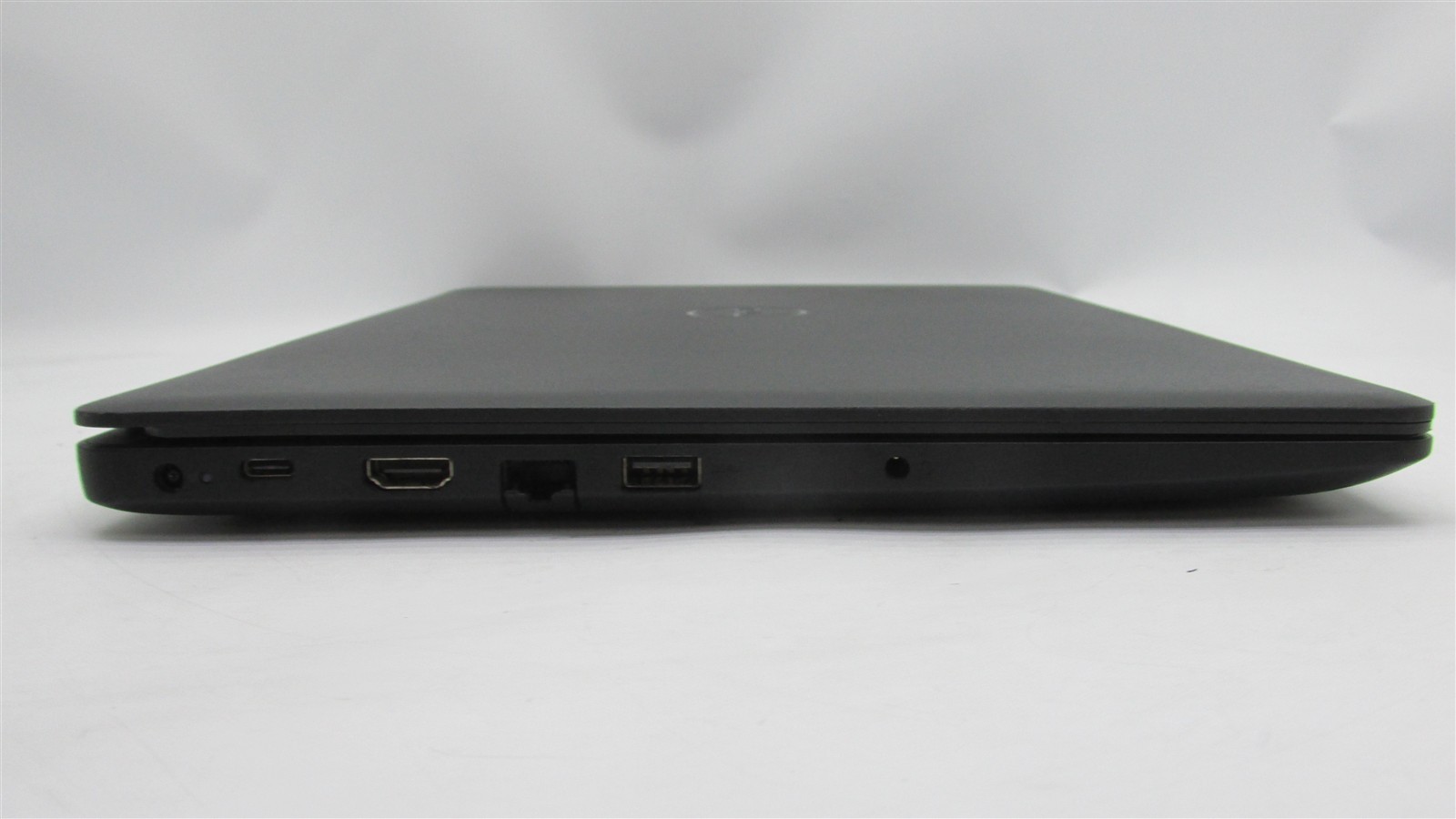 Dell Latitude 3490 i5-8250U 1.6GHz 8GB RAM 256GB m.2 14″ Windows 11 Pro COSM DMG