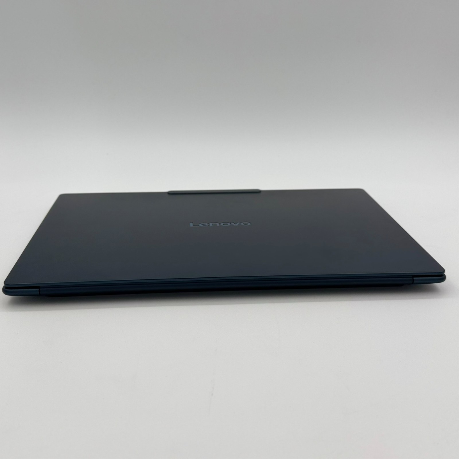 Lenovo Yoga Slim 7x 14.5″ 3K OLED Touch Snapdragon X Elite 32GB 1TB Blue