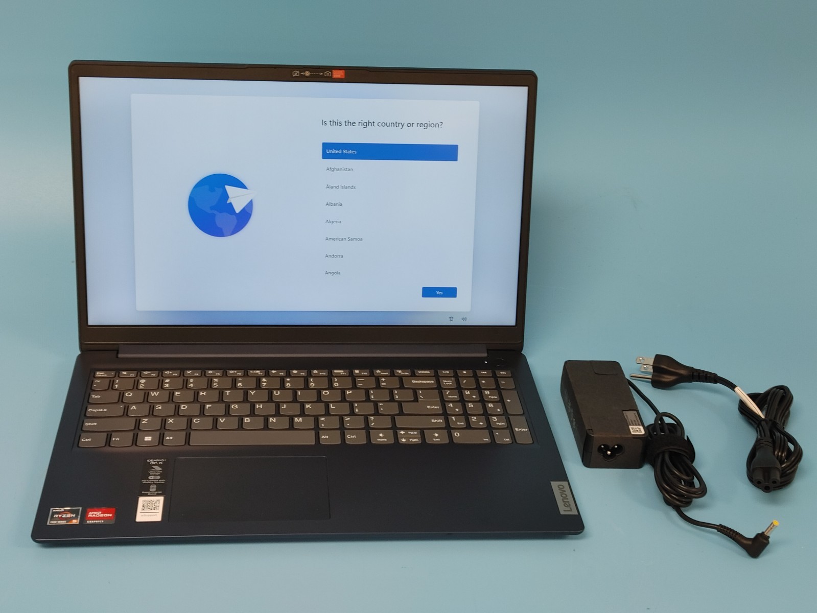 Lenovo IdeaPad 1 15AMN7 15.6″ Ryzen 5 7520U 8GB 256GB SSD Windows 11 Home