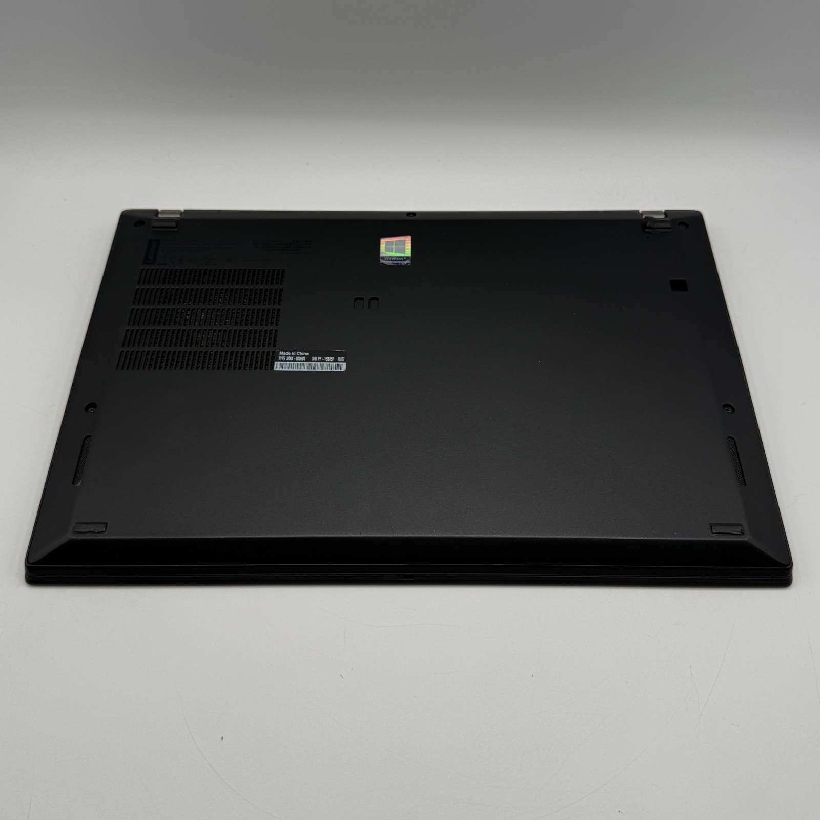Lenovo ThinkPad T490s 14″ i7-8565U 16GB RAM 256GB SSD Win11 Pro Fingerprin Fair