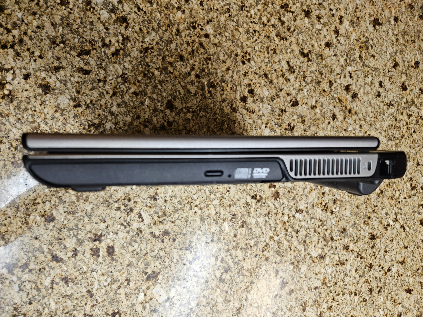 {Rotatable/ Foldable} TA1 Tablet/ Laptop! | Intel Centrino Processor | Untested