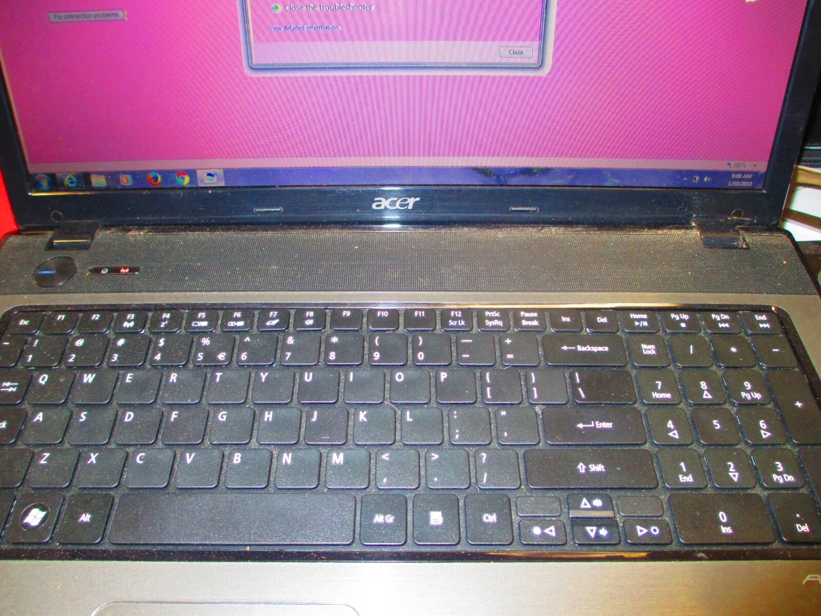 HP & Acer 17″ both turn on but need to be fixed see pictures for details (Parts)