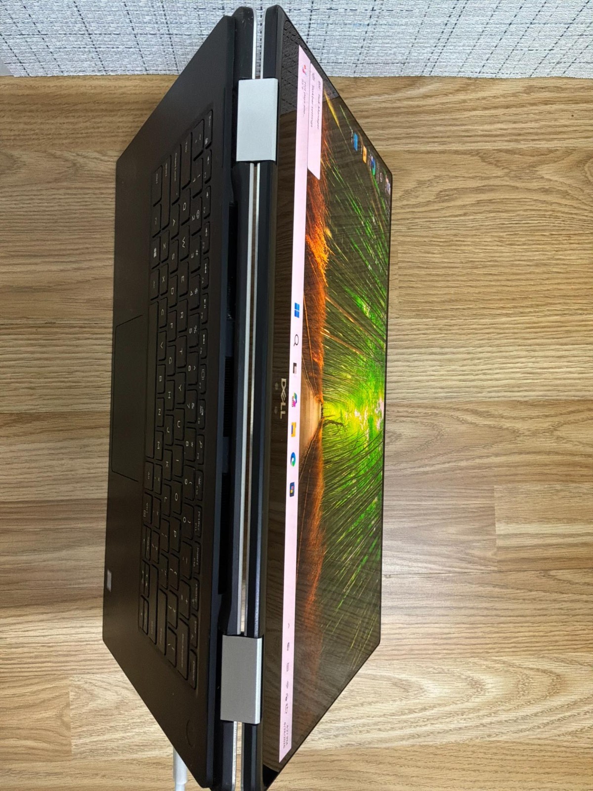 Dell XPS 15 9575 2-in-1 i7-8705G 16GB 256GB SSD 4GB Radeon Vega Touch Laptop