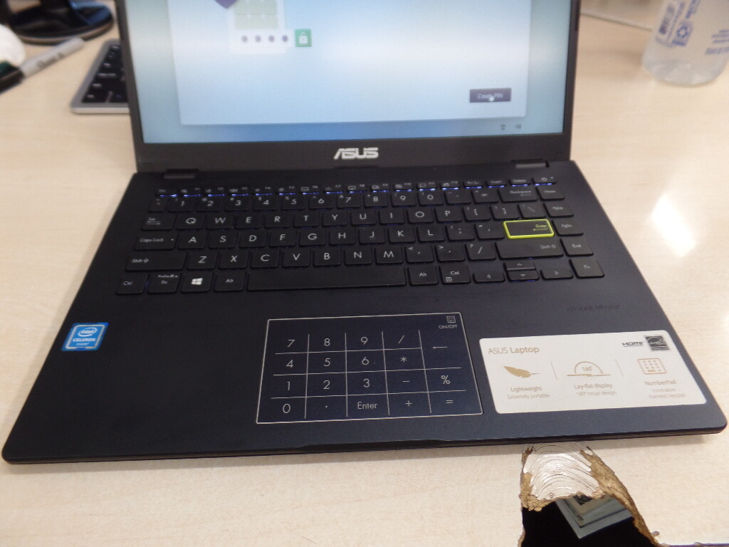 Awesome 14″ Asus Vivobook E410ma Celeron N4020 1.10GHz 4GB 64GB SSD Win 11