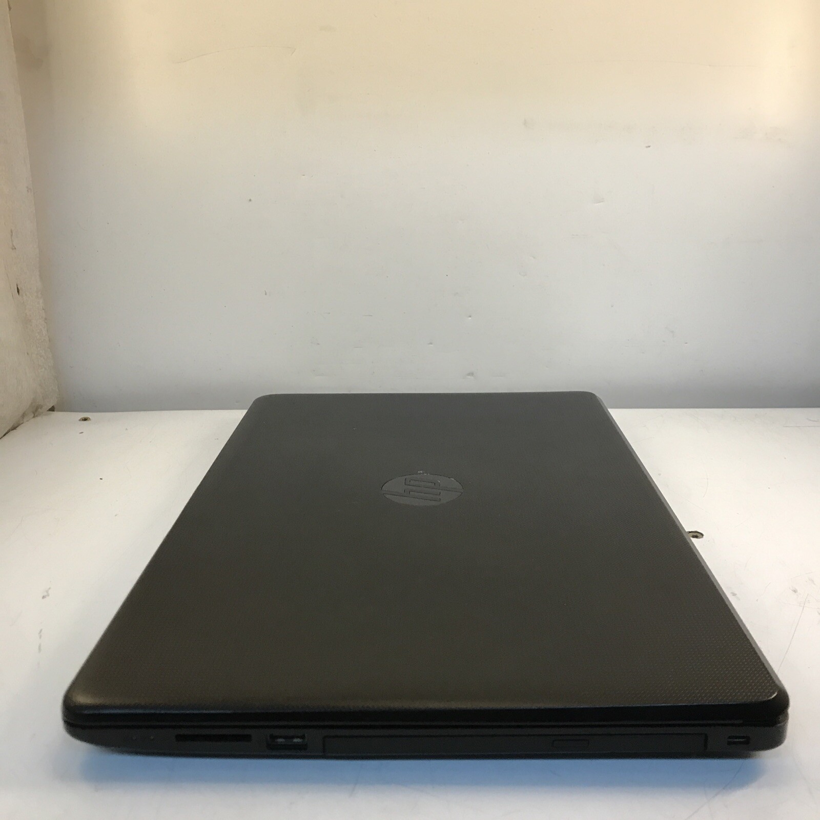 HP PAVILION 15-bs1xx 15-8250U 1.60 GHz, 8GB RAM, NO HDD/OS boot to bios