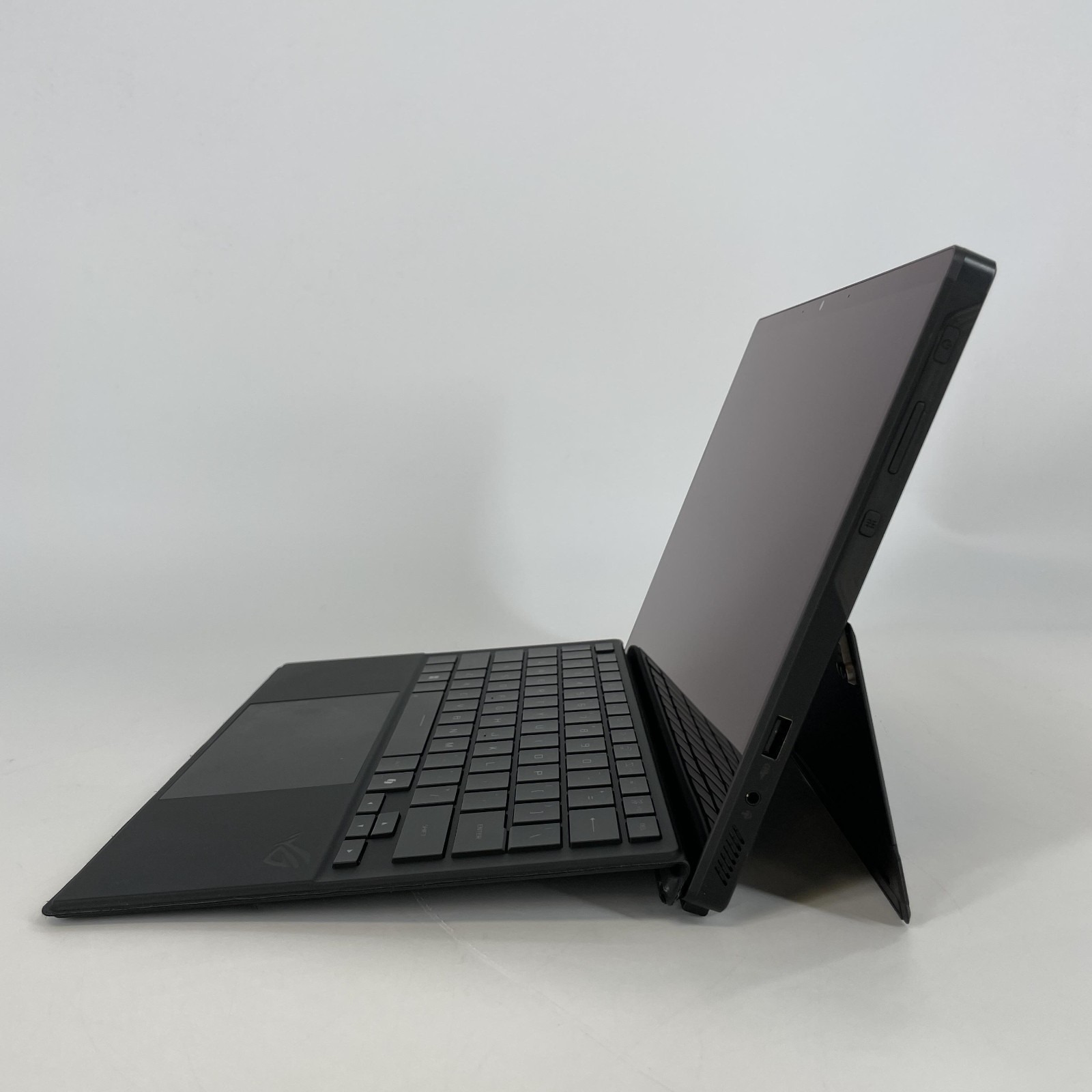 Asus ROG Flow Z13 GZ302 180Hz QHD+ TOUCH 3.0 GHz RYZEN AI MAX+ 395 32GB 2TB SSD